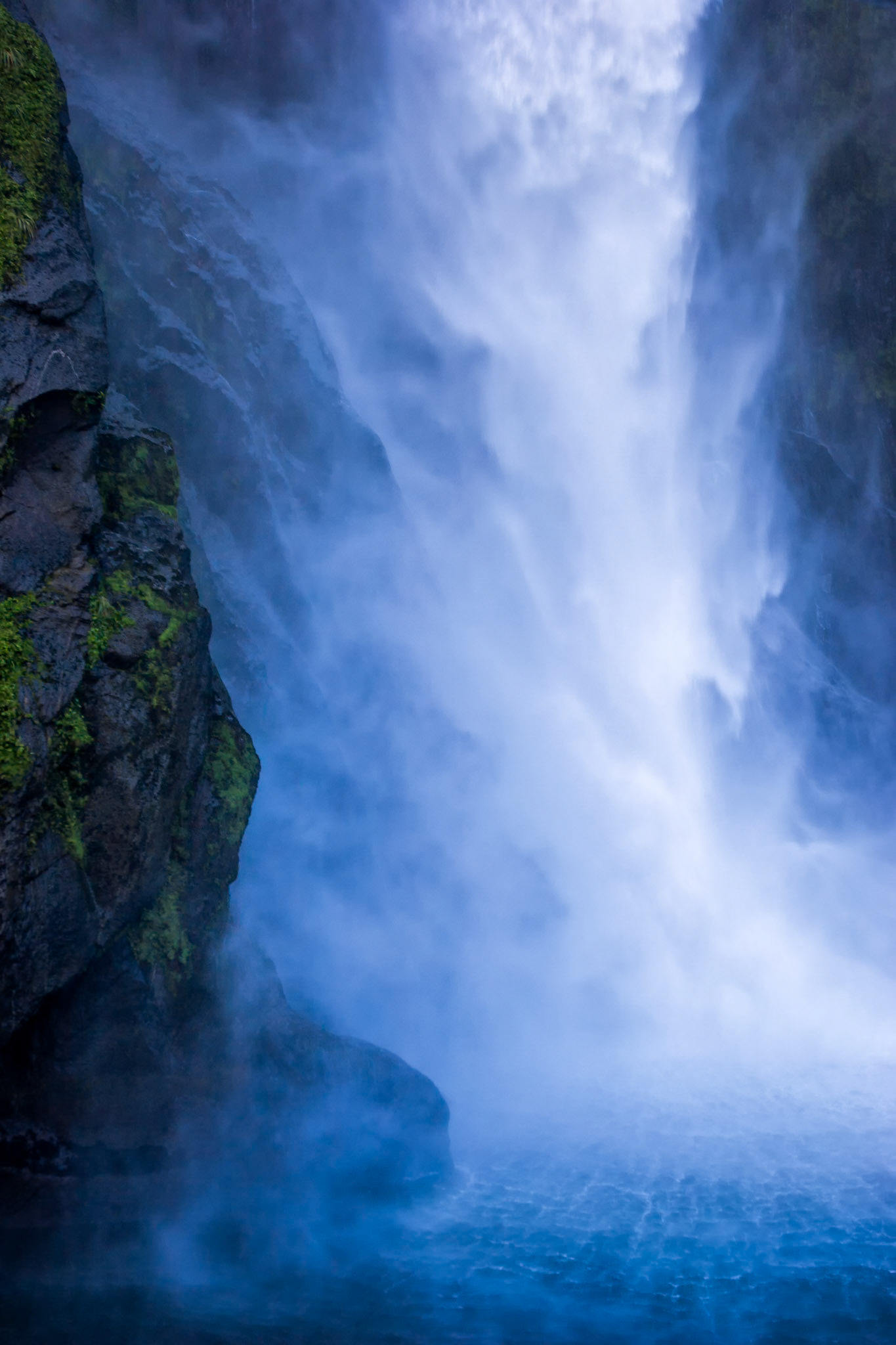 ONE OF THE LITERALLY THOUSANDS OF WATERFALLS IN MILFORD SOUNDS | NEW ZEALAND