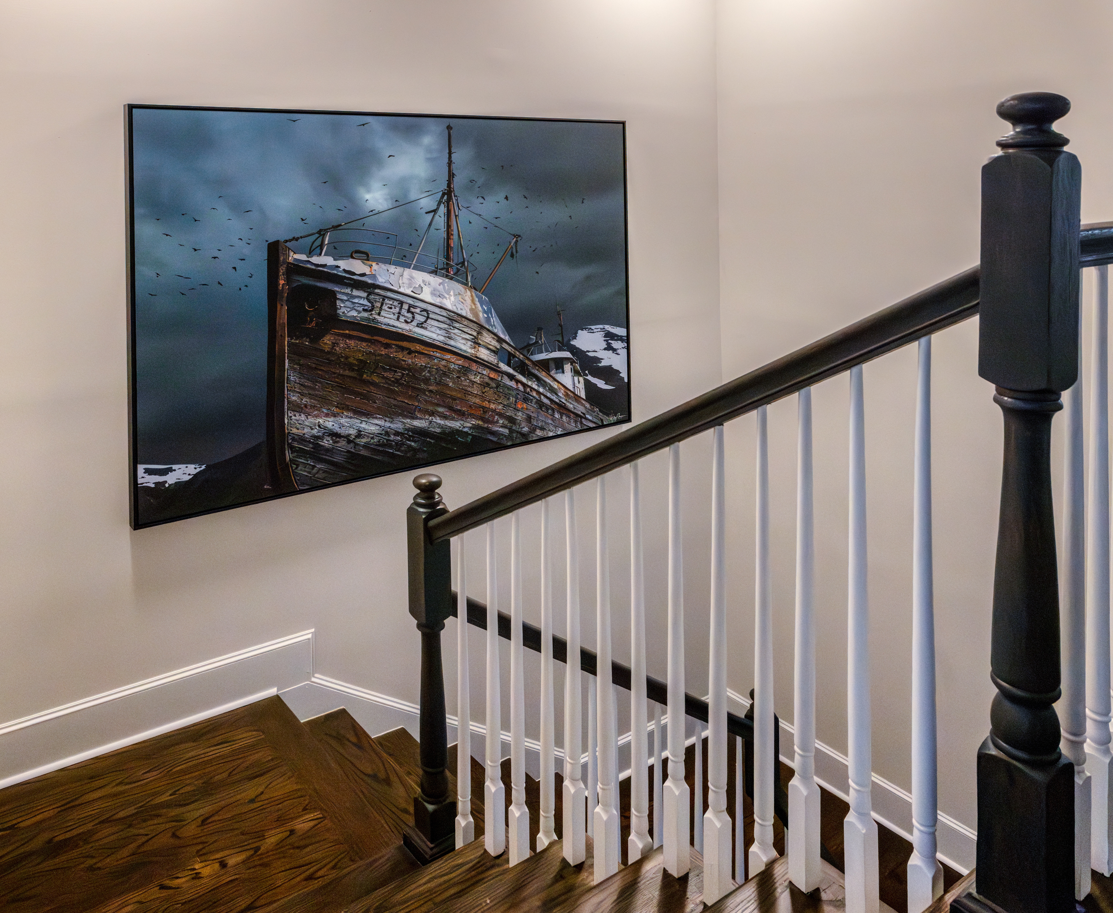 FLOAT-FRAMED CANVAS PRINT