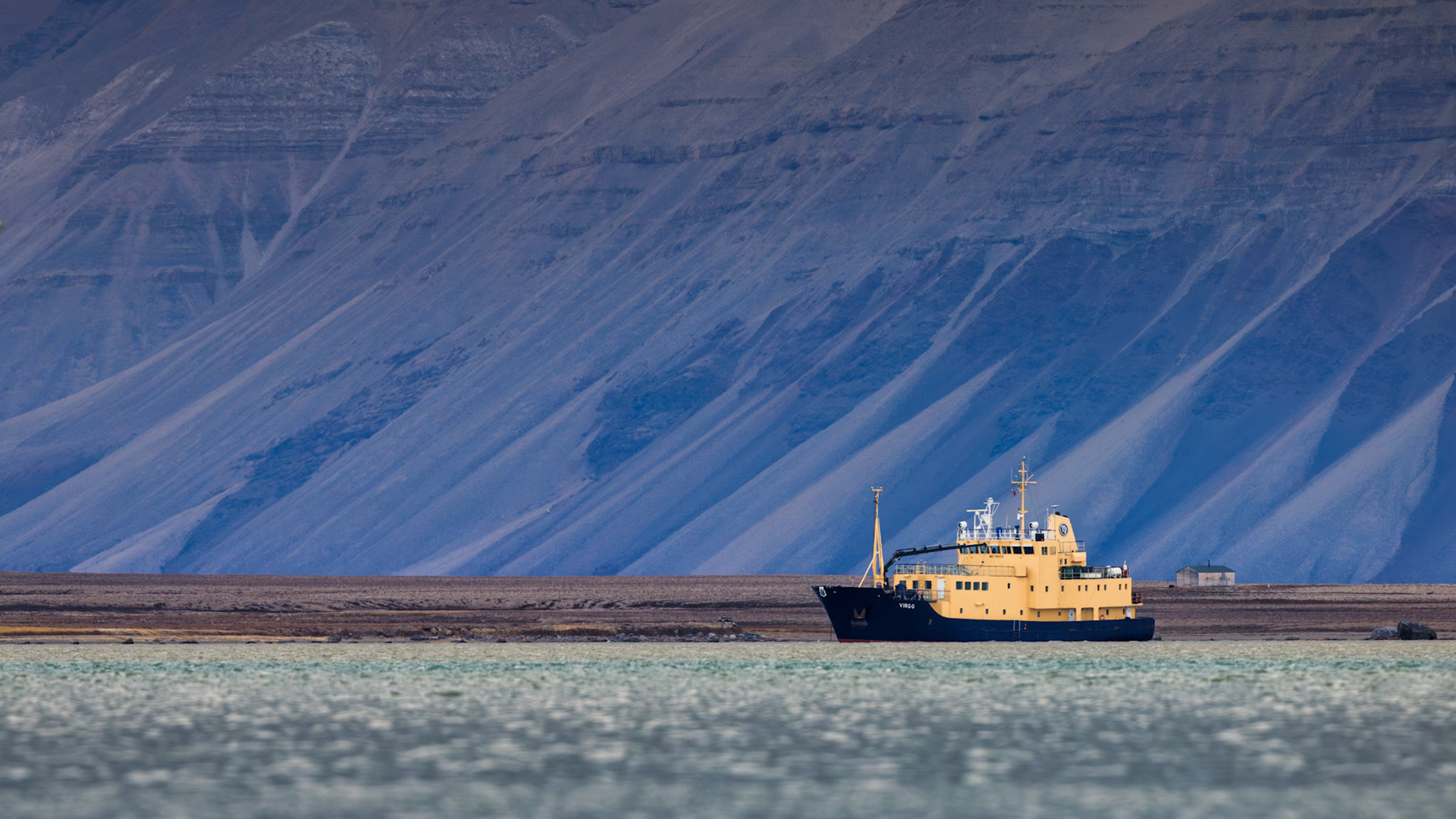 VIRGO IN THE ARCTIC SILENCE