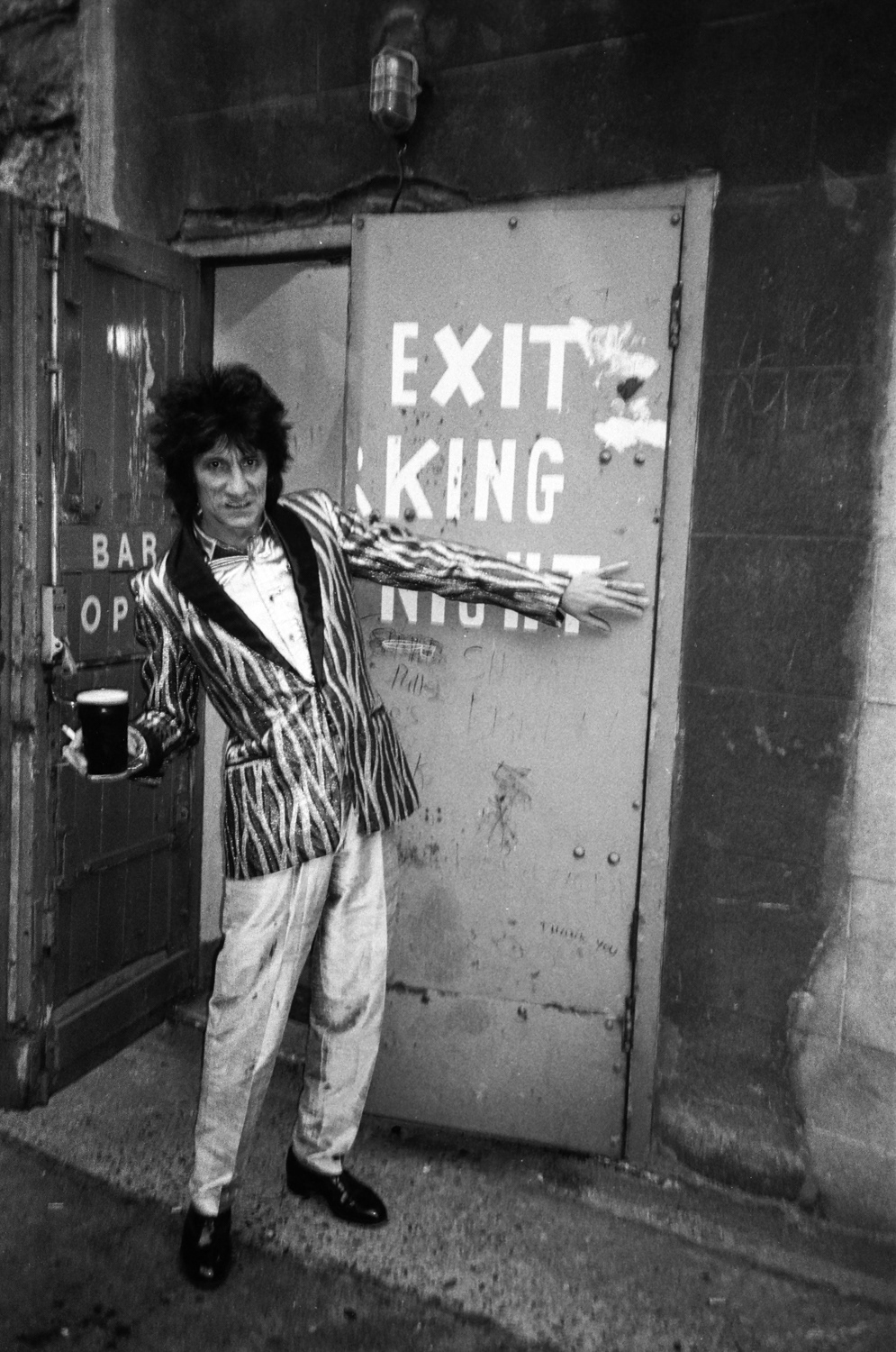 Ronnie Wood video shoot, Ierne ballroom, Dublin, c.1995.