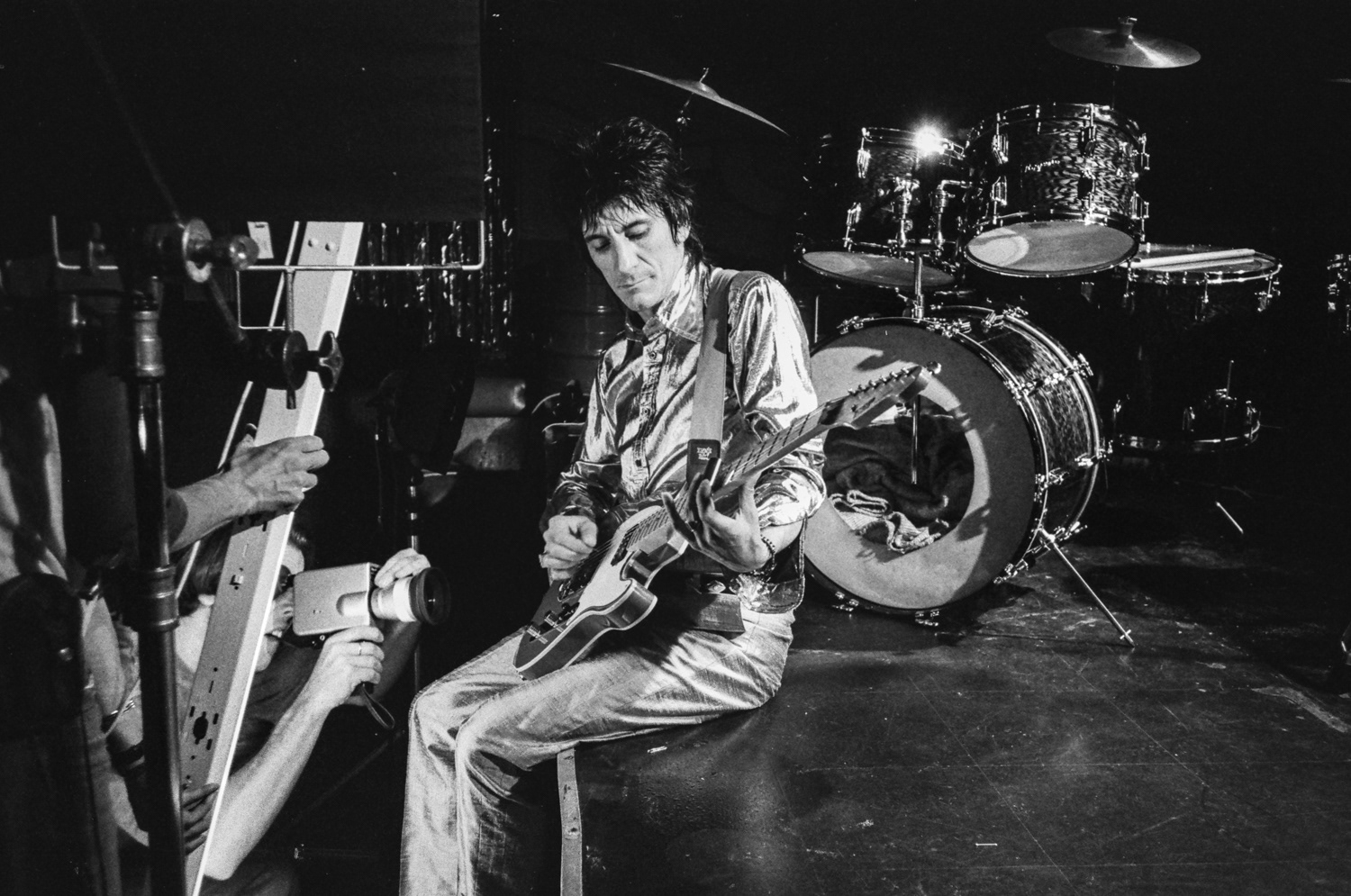 Ronnie Wood video shoot, Ierne ballroom, Dublin, c.1995.