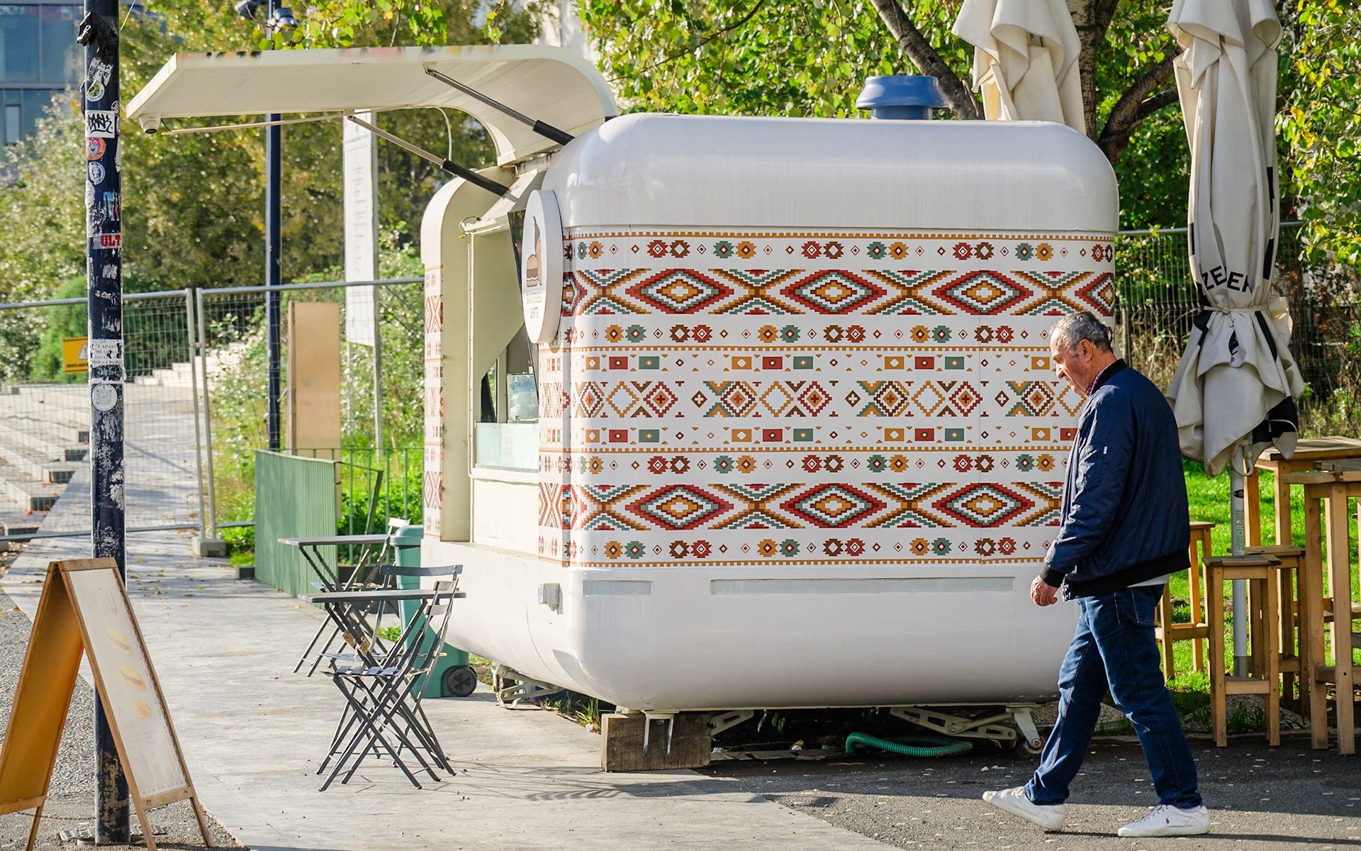 Food stand in Skanderbeg Square · Tirana