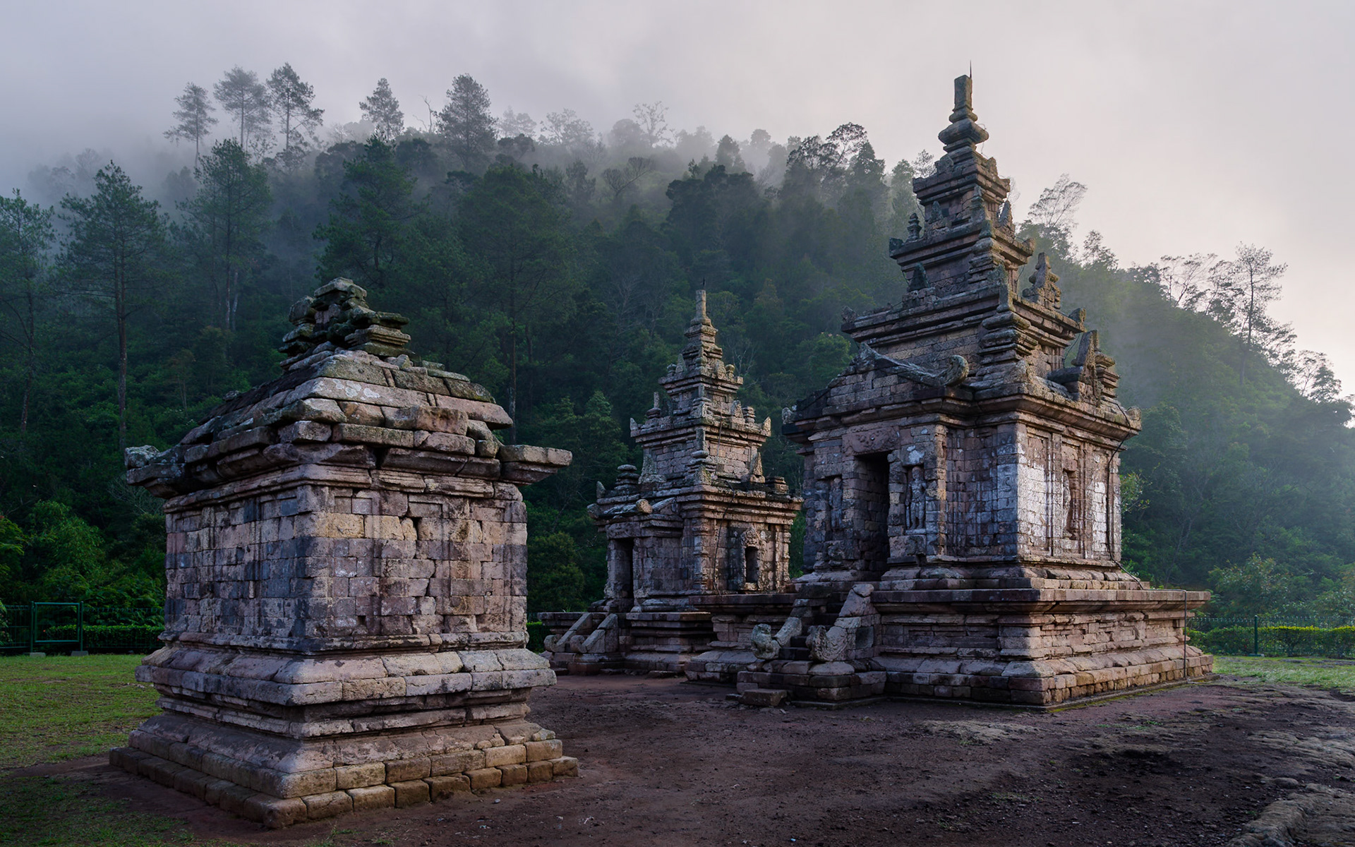 Gedong Songo shrine, Java