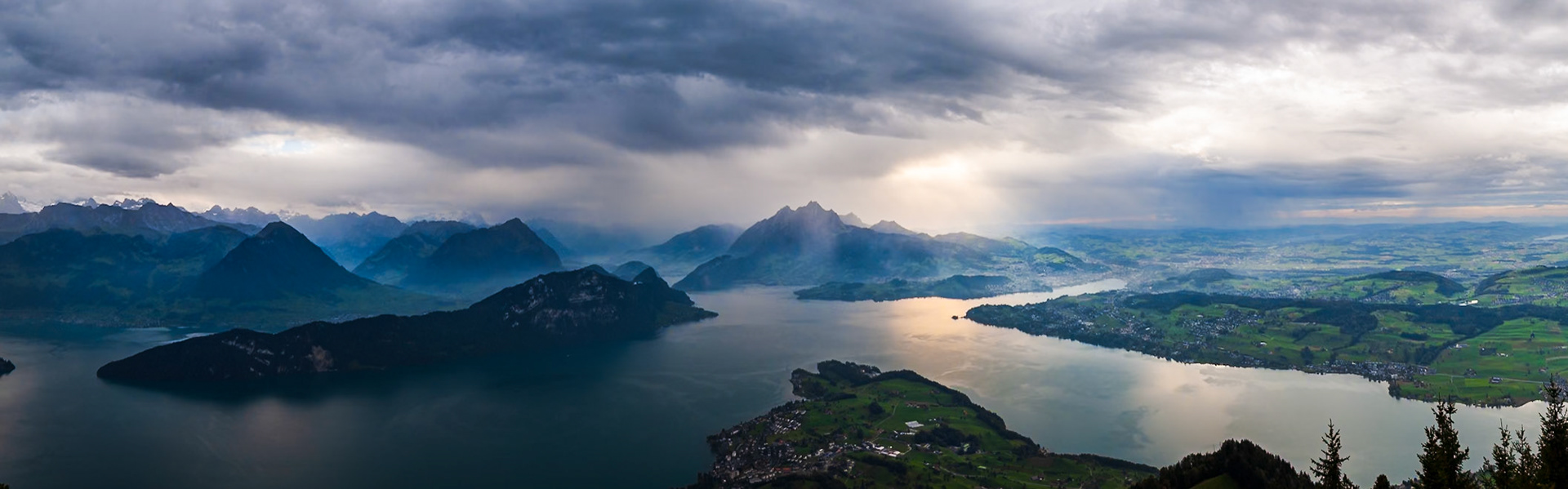 Quatre Cantons under a storm, Luzern