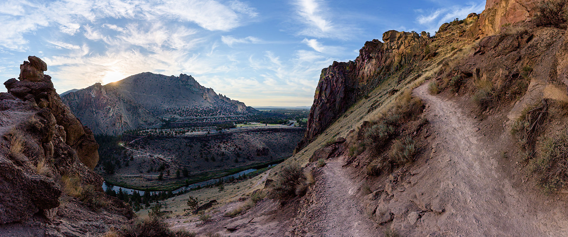 Smith Rock trail, Oregon