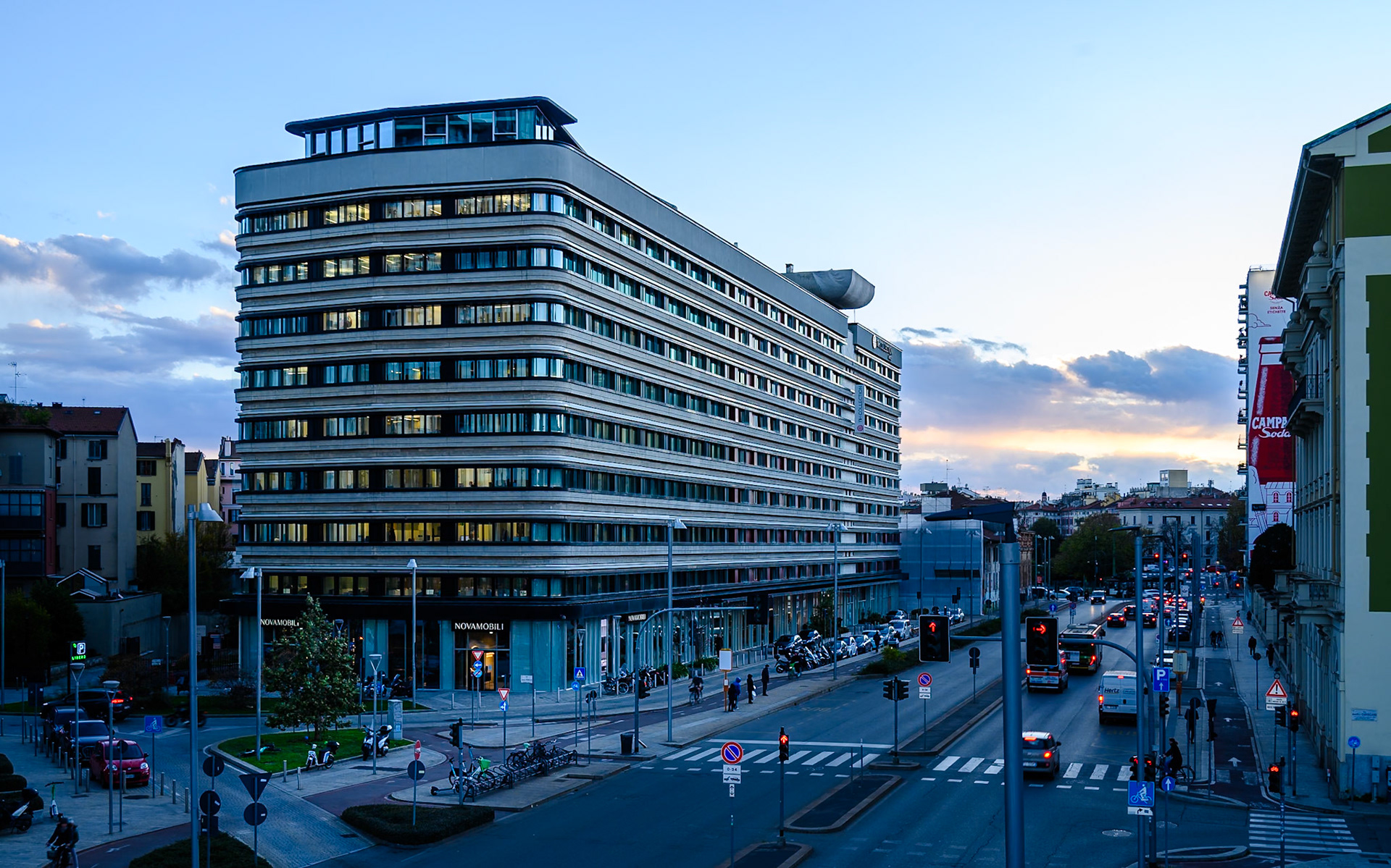 Piazza Alvar Aalto, Milan