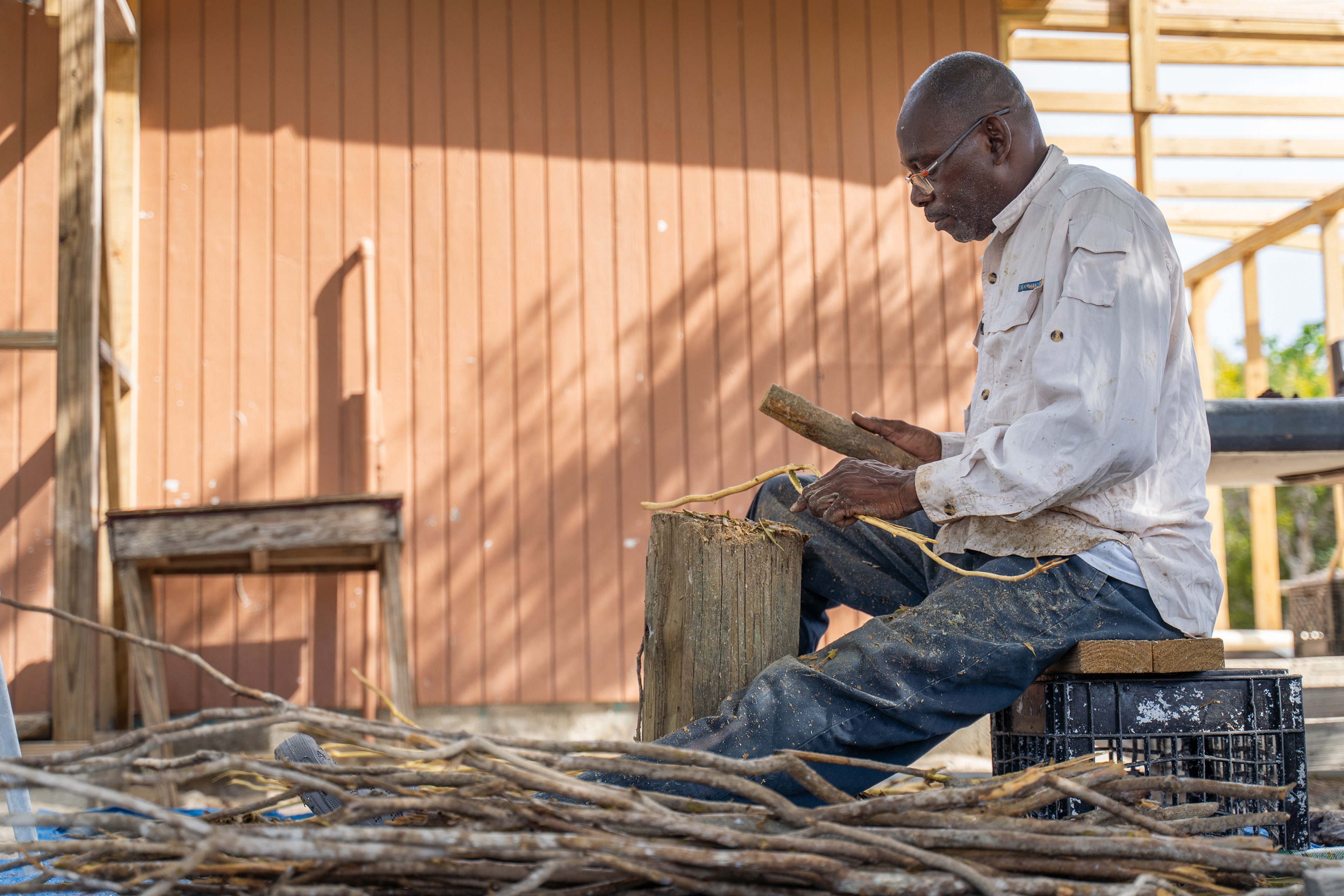 In recent years, a rise in global demand for Cascarilla has prompted new buyers to enter the market, leading to a sharp increase in prices from around US$5 per pound in 2023 to US$15 this year.