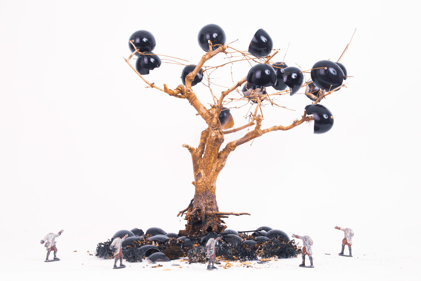 "Talking Heads" - Série Broken Egg(0)" - Photographie Numérique - France - 2021 