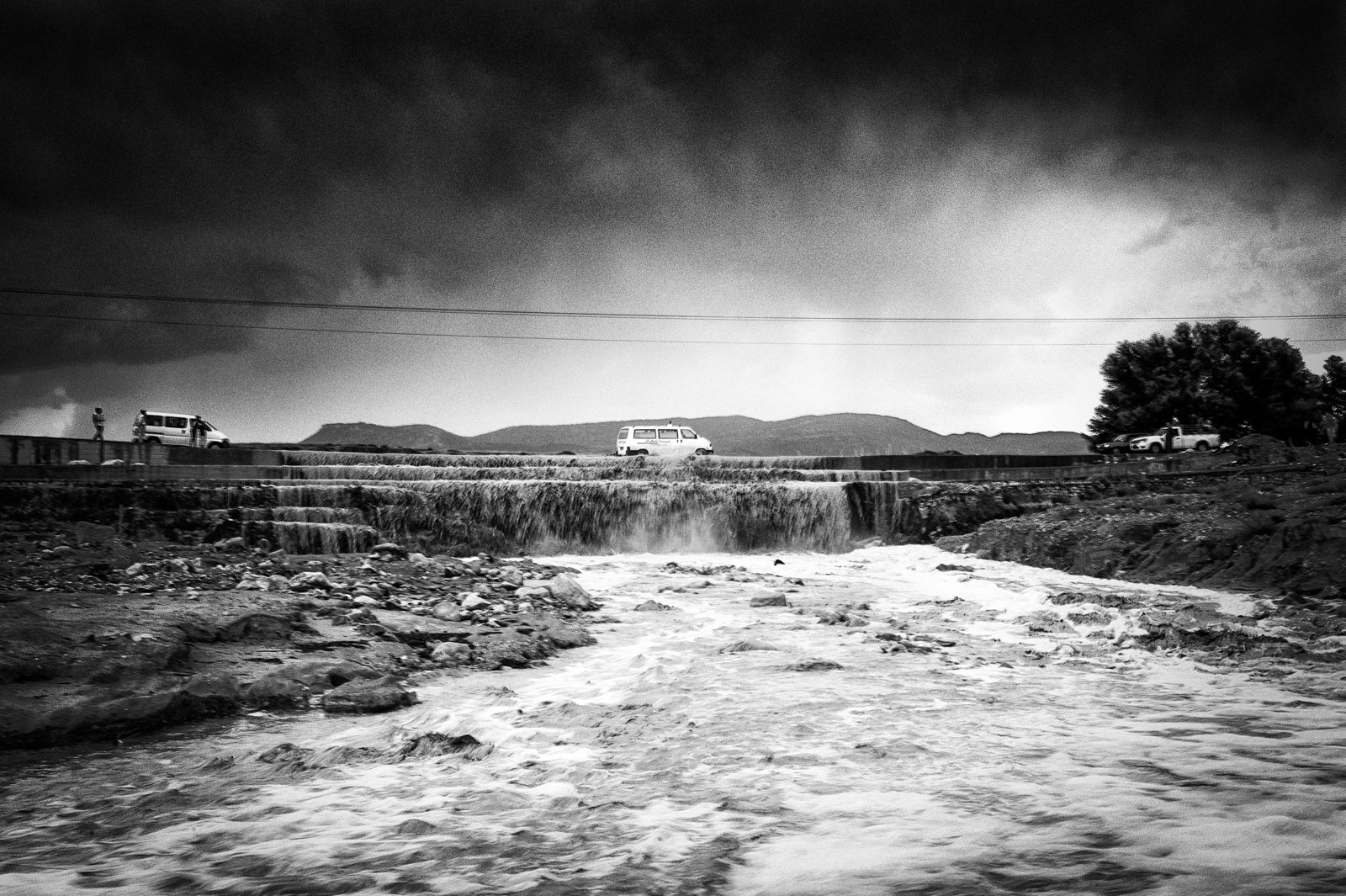 10 Years Yet  - Capsule "Boulevard des Anomalies" - Ambulance & Infrastructure - Photographie Numérique - 14/09/2011