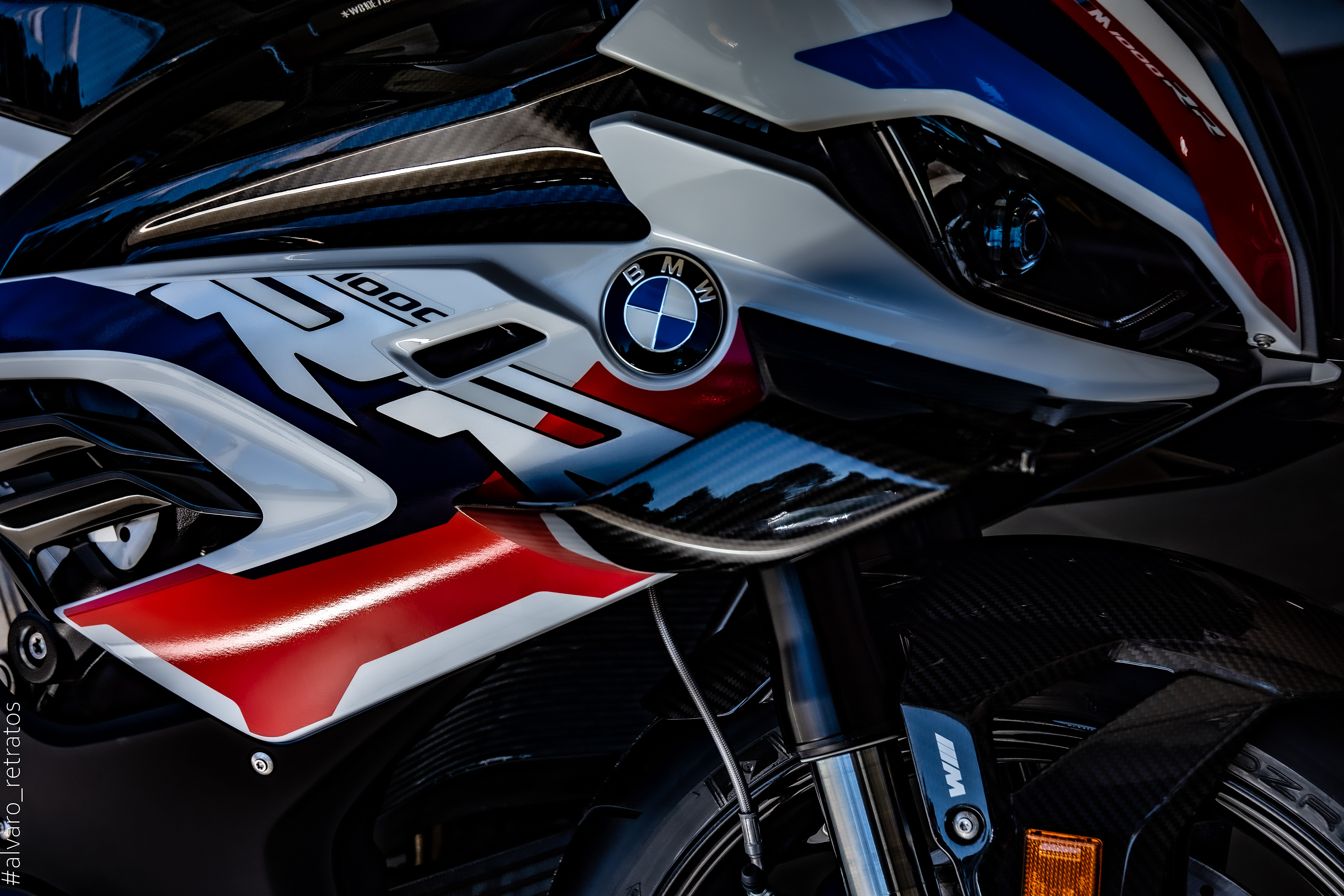 BMW M 1000RR