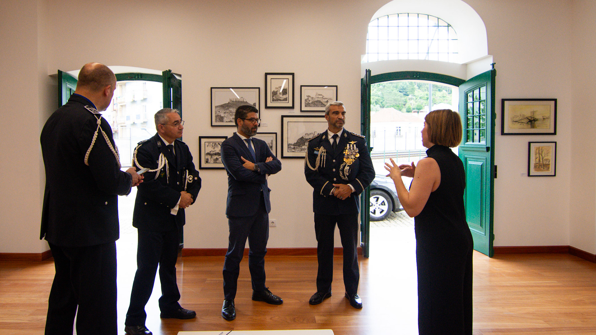 Diana Figueiredo, curadora exposição com altas individualidades