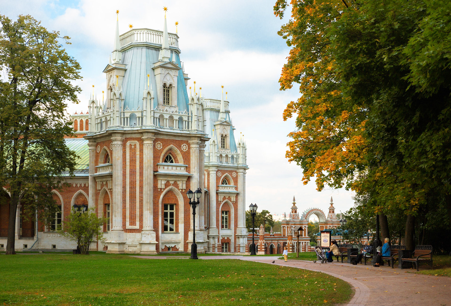 MOSCOW - SEPTEMBER 15, 2015: The grand palace in Tsaritsyno park. The ensemble was built by Bazhenov and Kazakov in 18th century.