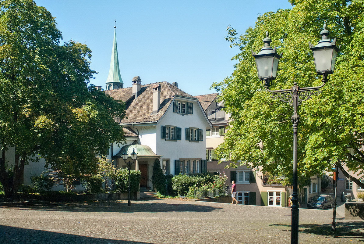 ZURICH - SEPTEMBER 10: Traditional Swiss country house in Zurich on September 10, 2011.