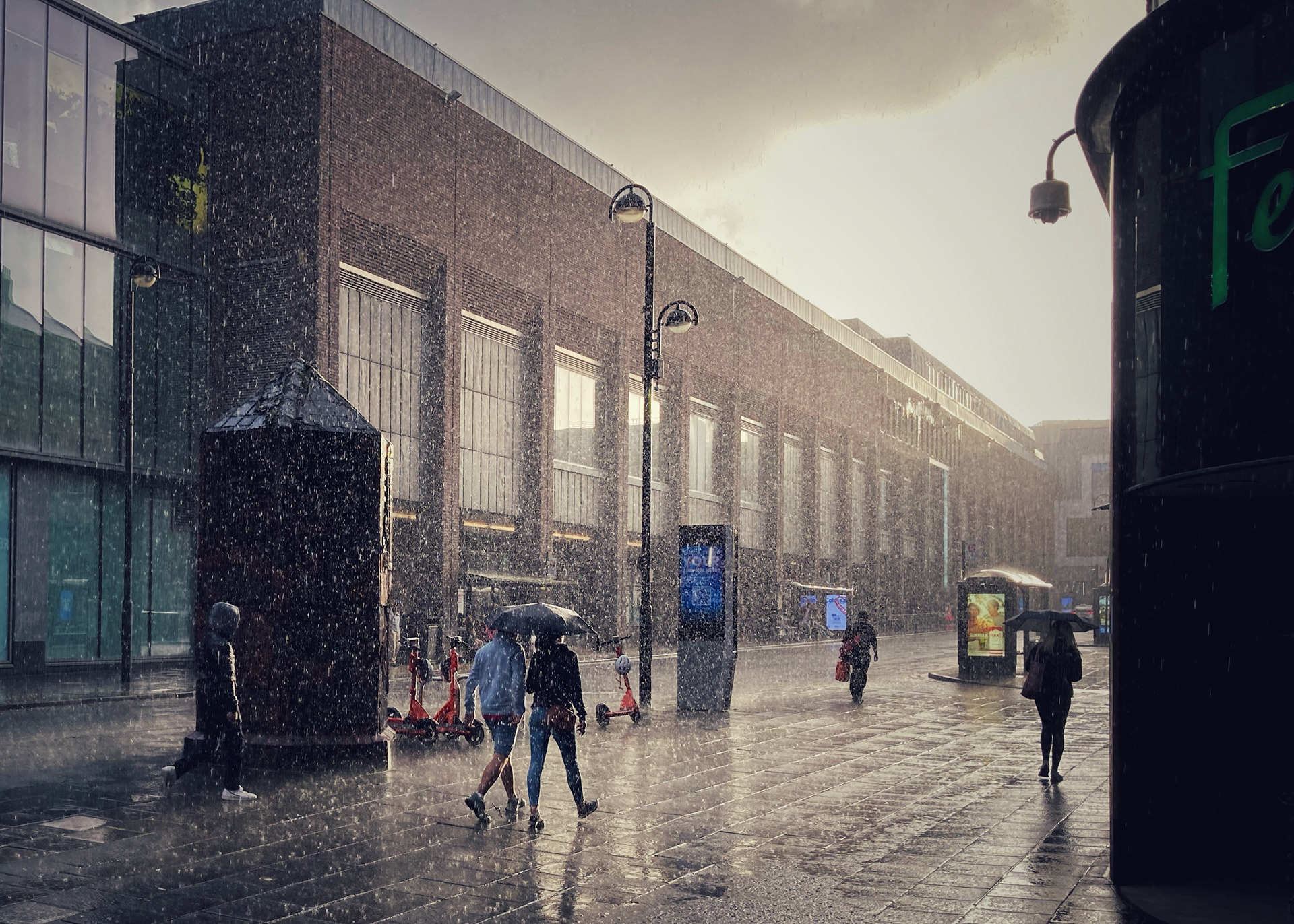 Caught In The Rain, Blackett Street