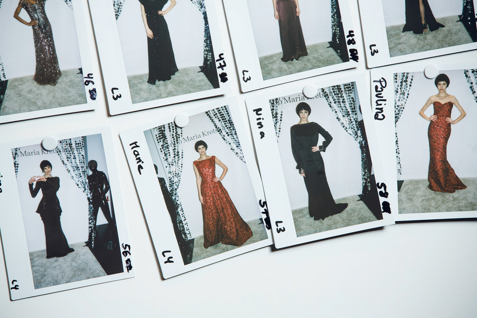 Für Maybelline hat Borris Burba den Aufwand hinter der Fashion Week in Berlin fotografisch fesgehalten. Als offizieller Backstage Fotograf stand er Boris Entrup stets zur Seite, um seine Arbeit zu dokumentieren, aber auch Skuriles und Schönes hat er vor seiner Linse inszeniert.
