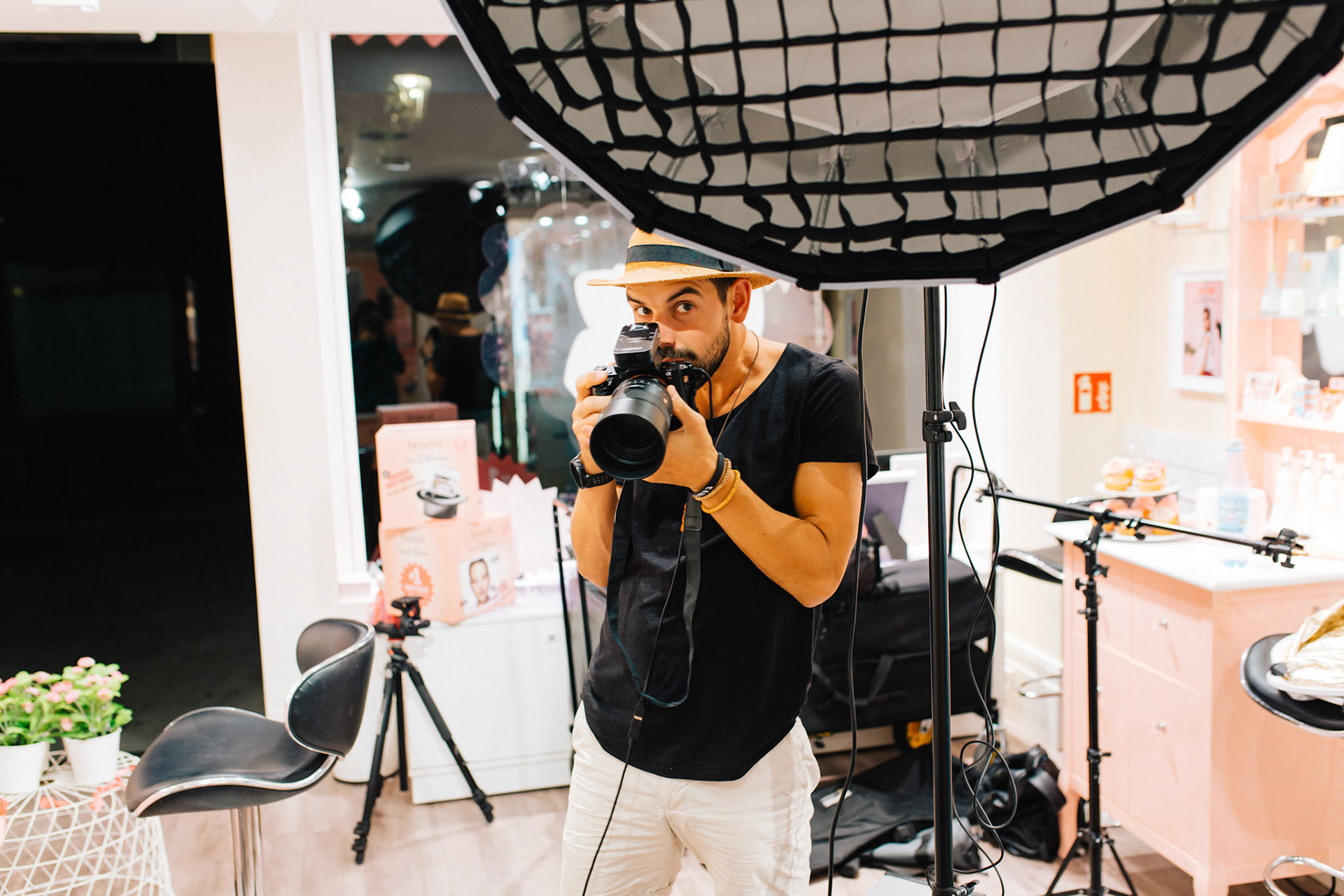 Beauty Photoshooting mit XLAETA für Benefit Cosmetics, inszeniert vom Düsseldorfer Fotografen Borris Burba.