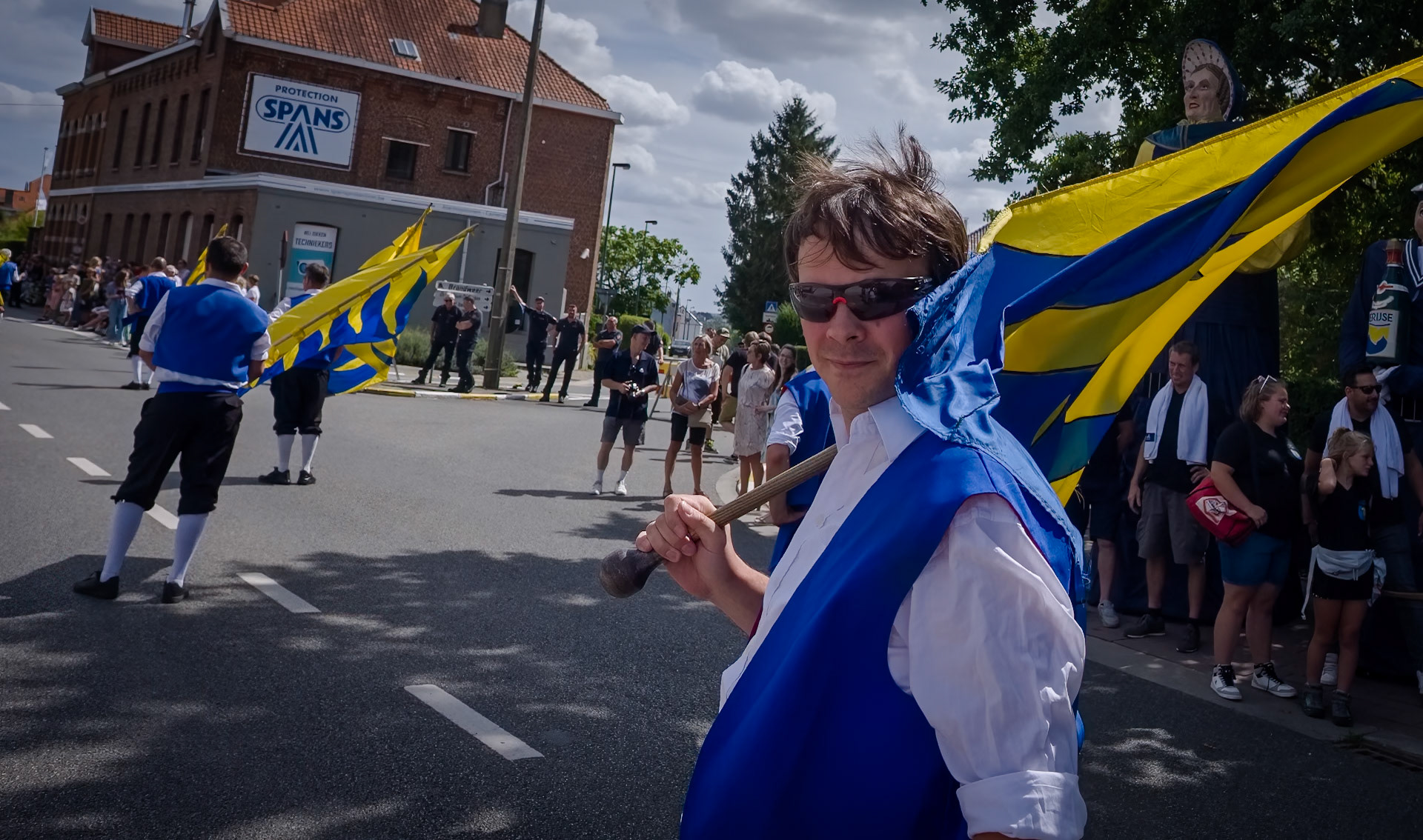 De jaarlijkse optocht ten ere van het Druivenfeest.