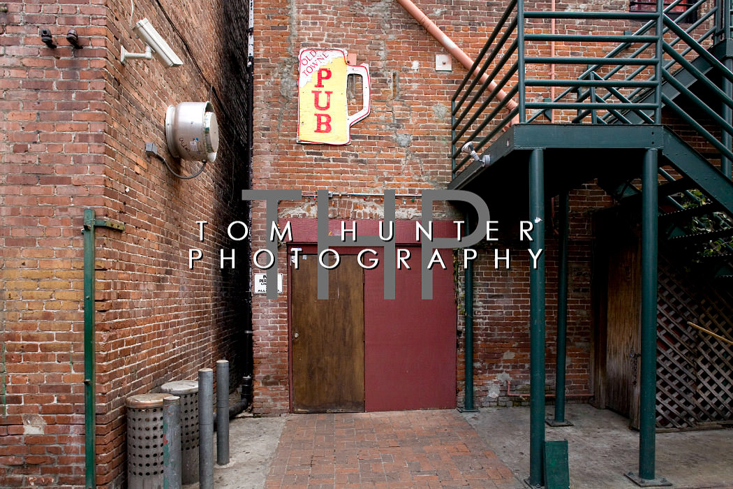 Old Town Pub - Alley Entrance