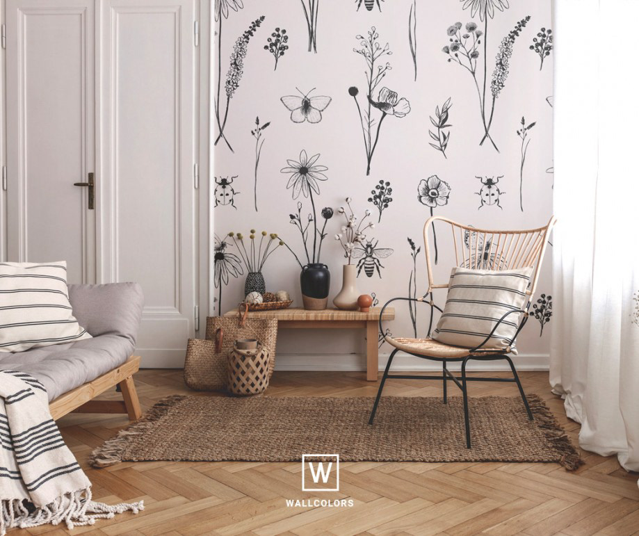 Insects in the meadow /photo: Wallcolors