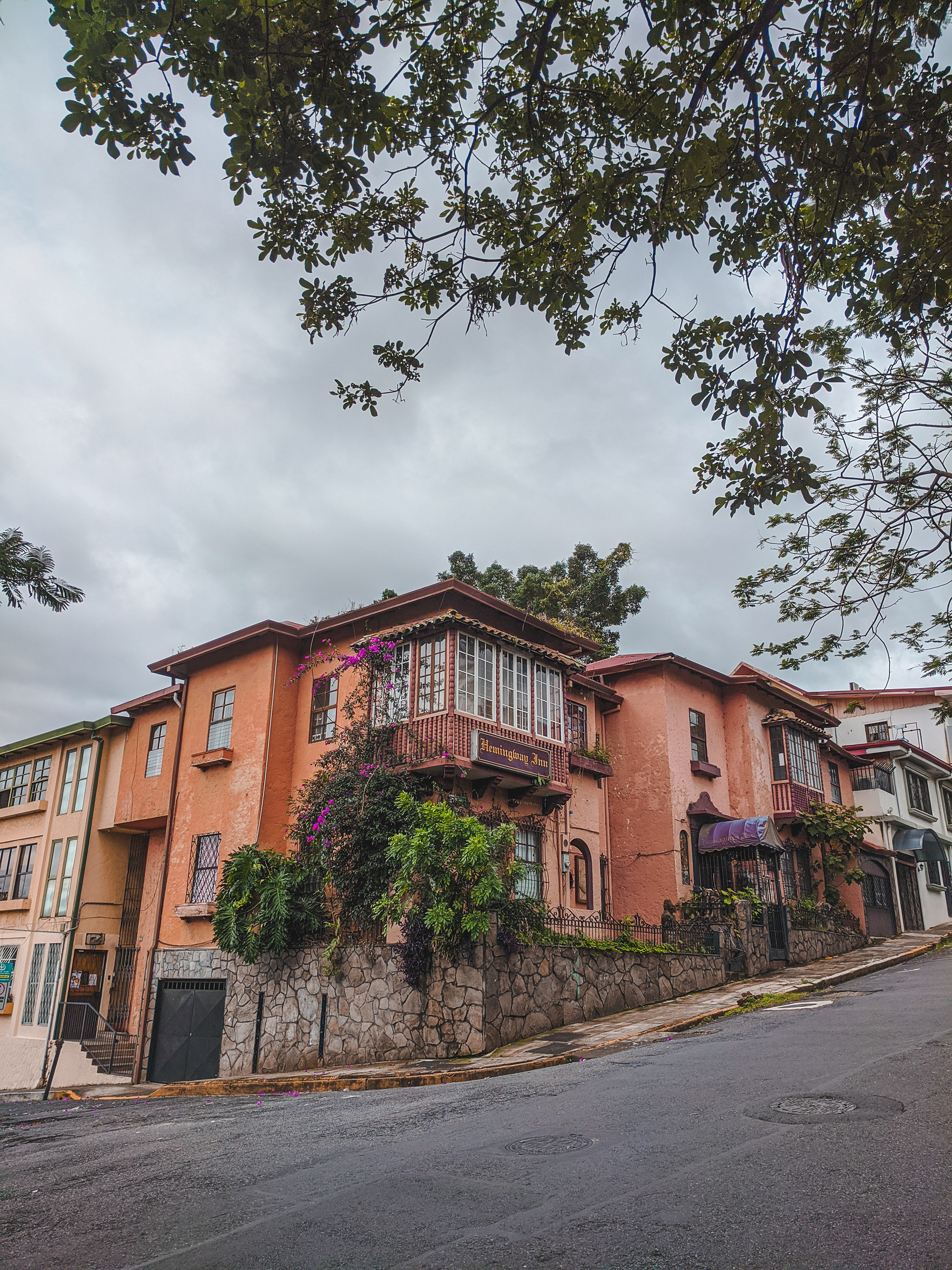 Fachada do Hemingway Inn