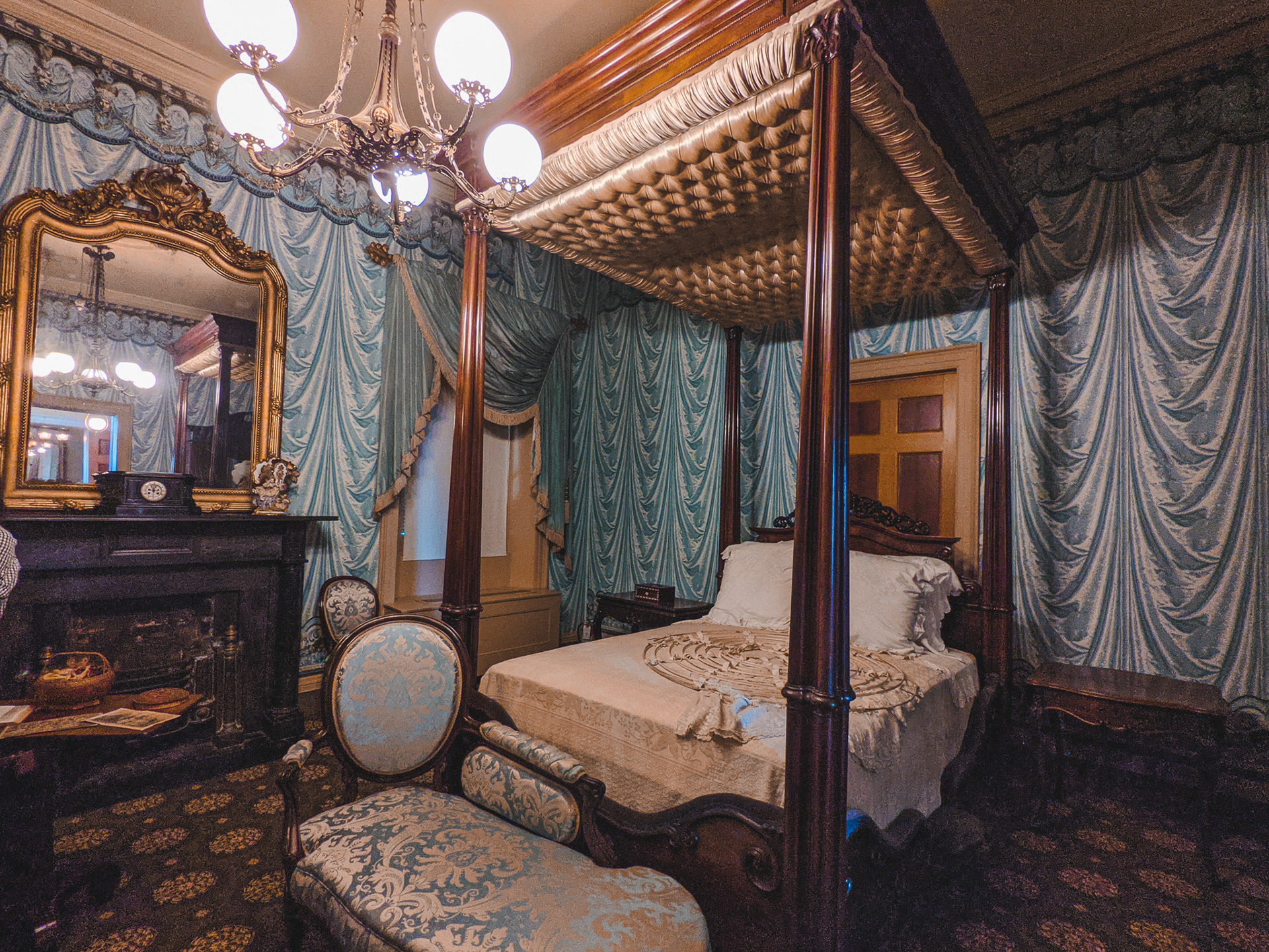Um dos quartos da Hermann-Grima House