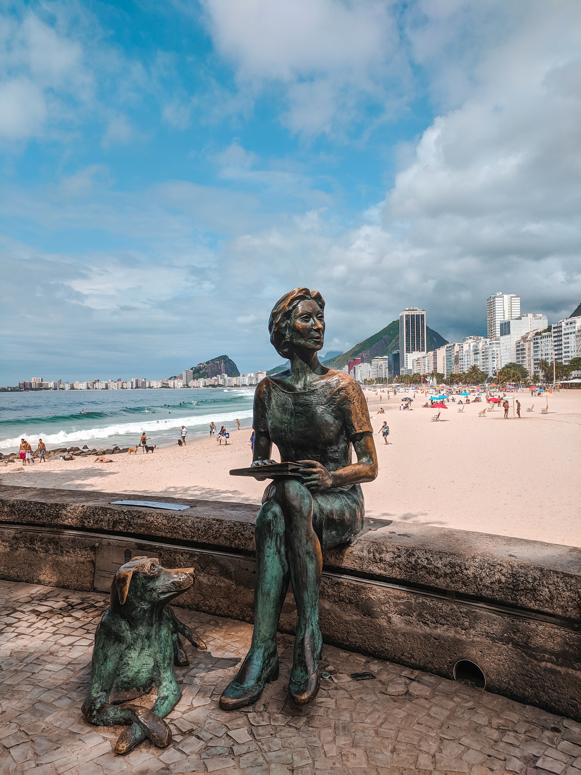 Estátua de Clarice Lispector
