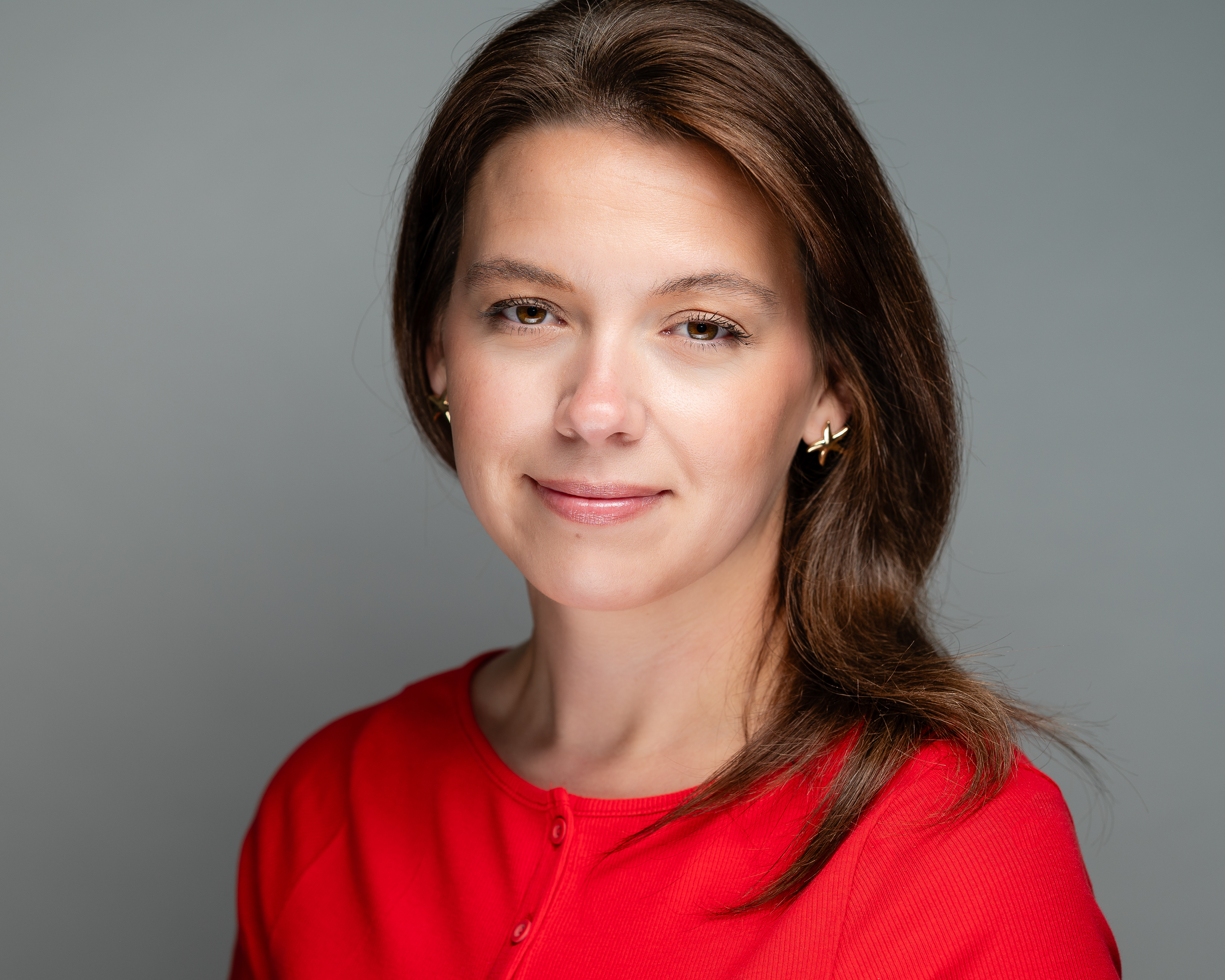 Professional headshot of a woman in Renfrewshire by David Reid