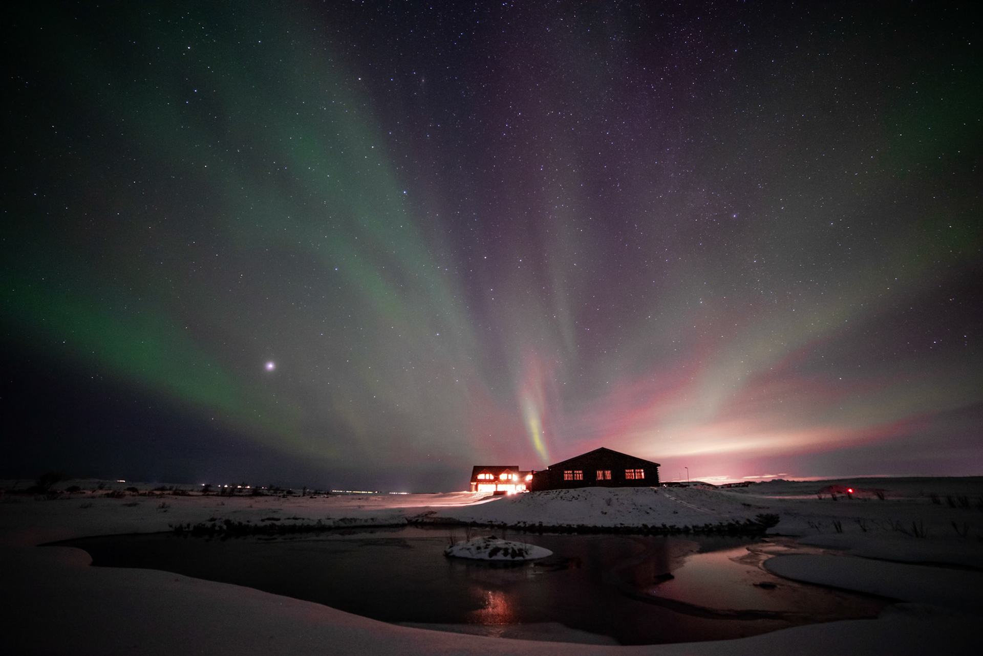 10.0 sec · f/2.8 · ISO 1600 · 14 mm