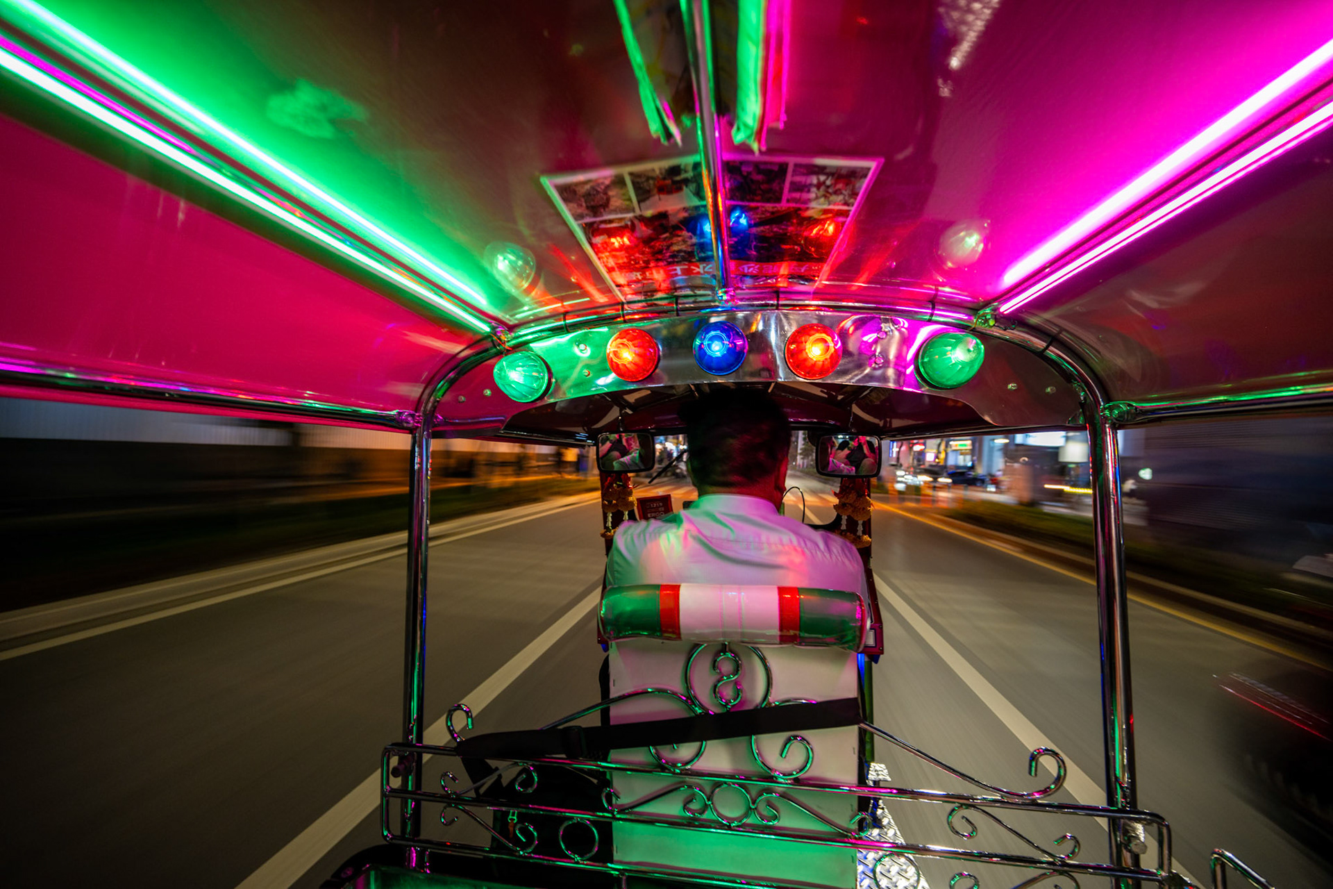 1/8 sec · f/4.0 · ISO 280 · 14 mm
