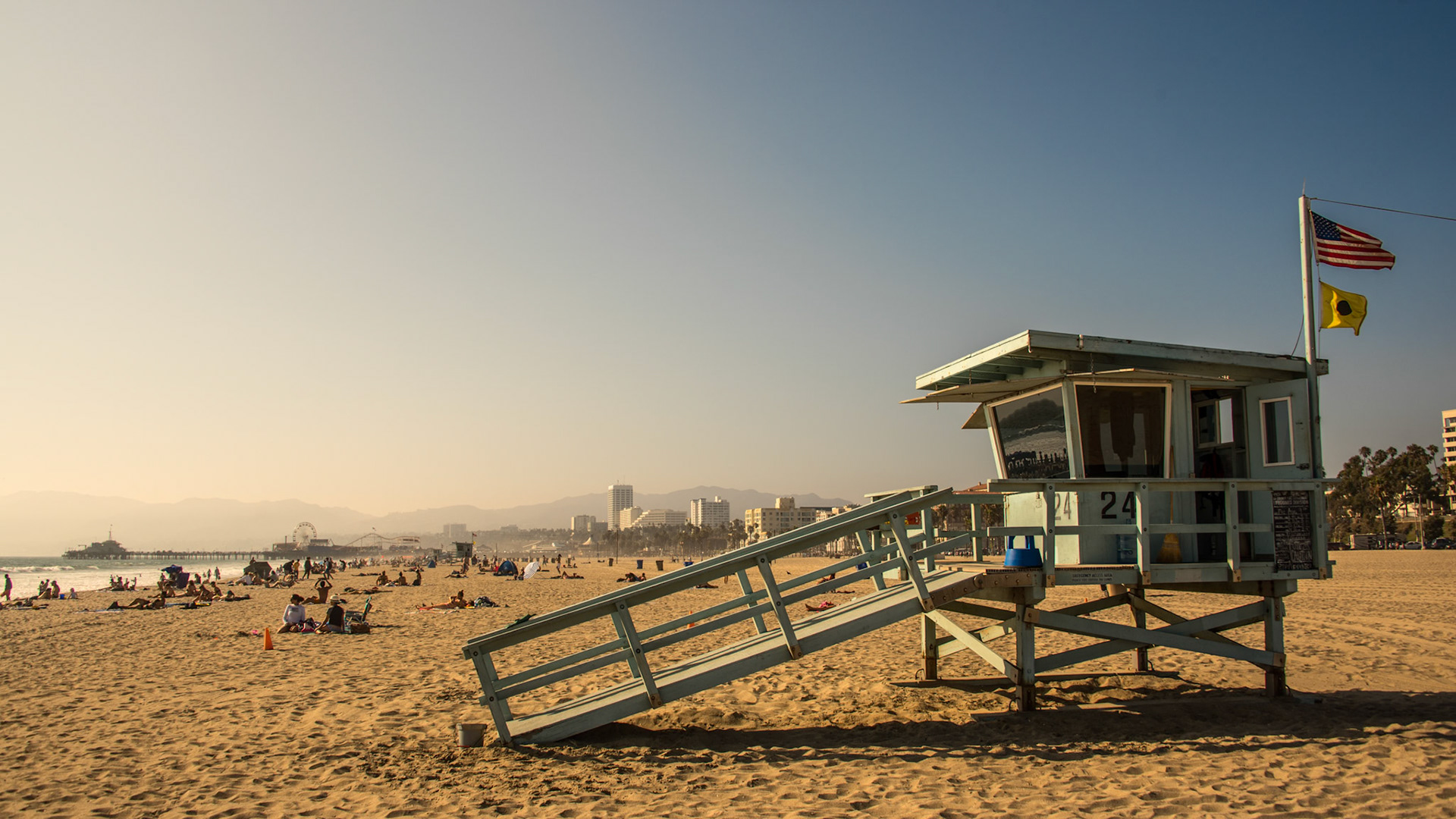 1/640 sec · f/8.0 · ISO 100 · 28 mm