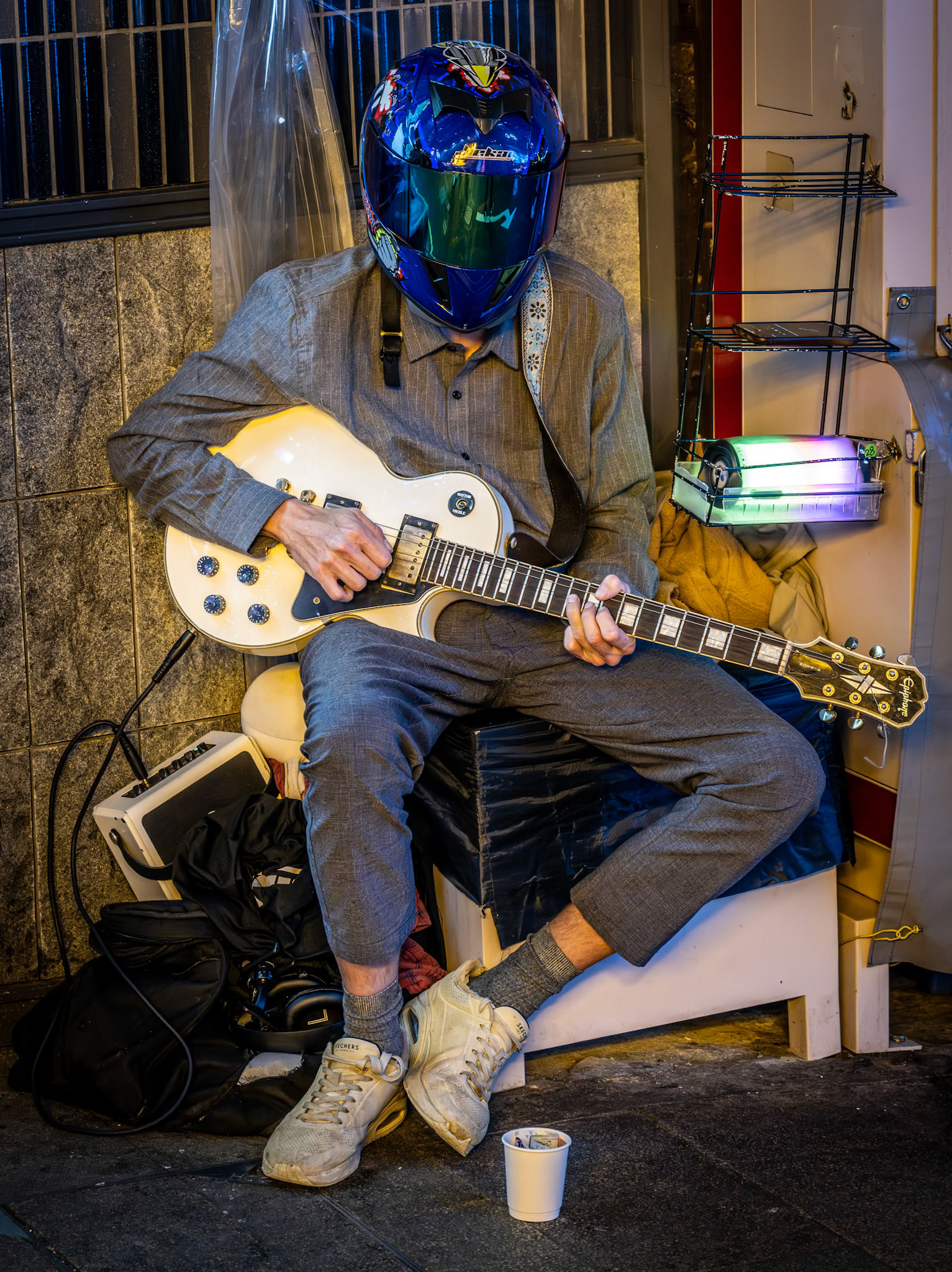 1/100 sec · f/4.0 · ISO 3200 · 79 mm