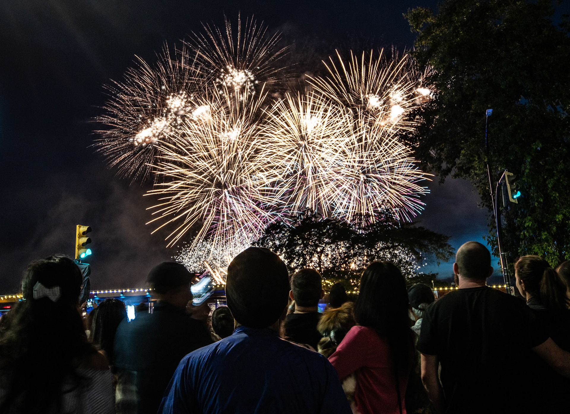 0.8 sec · f/10 · ISO 400 · 28 mm