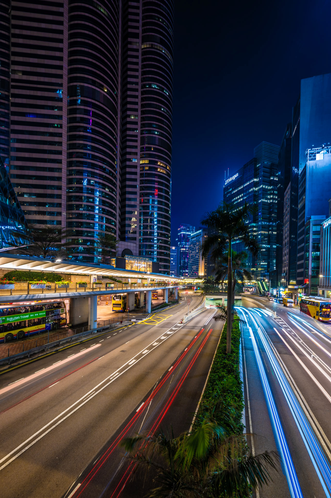 2.0 sec · f/8.0 · ISO 100 · 14 mm
