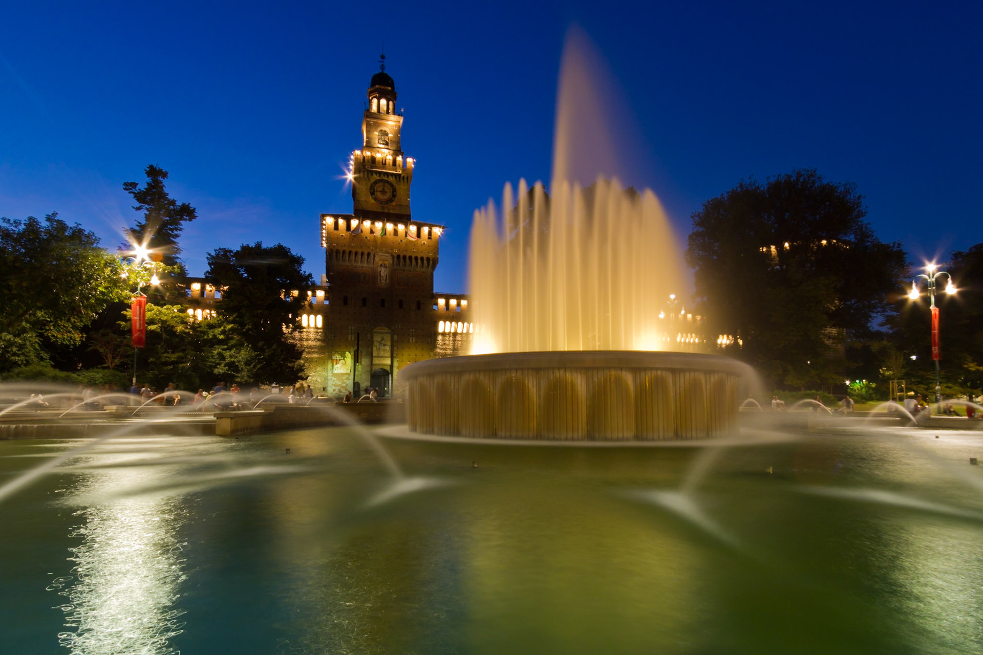 Castello Sforzesco early morning