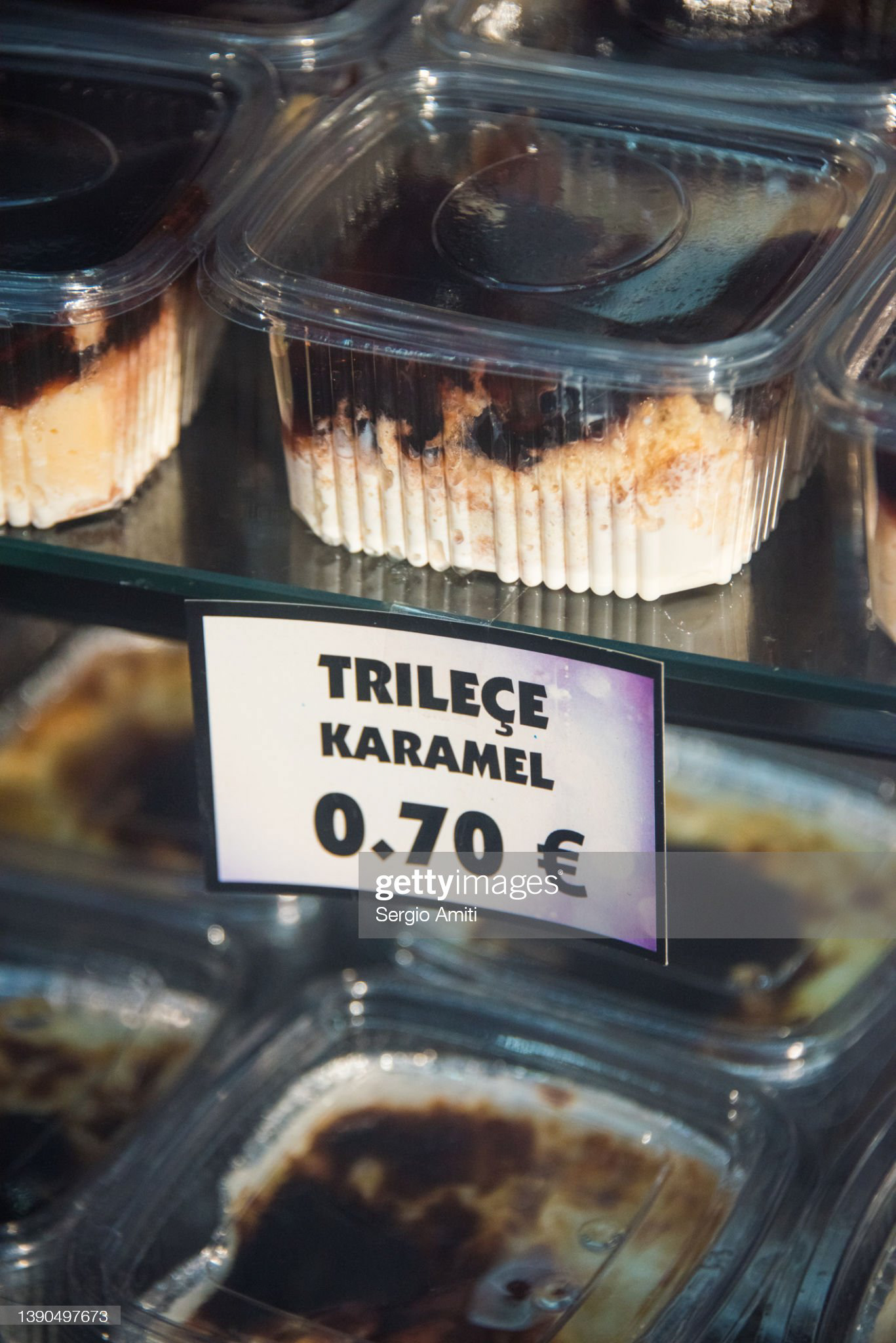 Trileçe in a bakery in Prizren, Kosovo. Copyright: Sergio Amici https://www.gettyimages.dk/search/stack/806244039?family=creative&assettype=image
