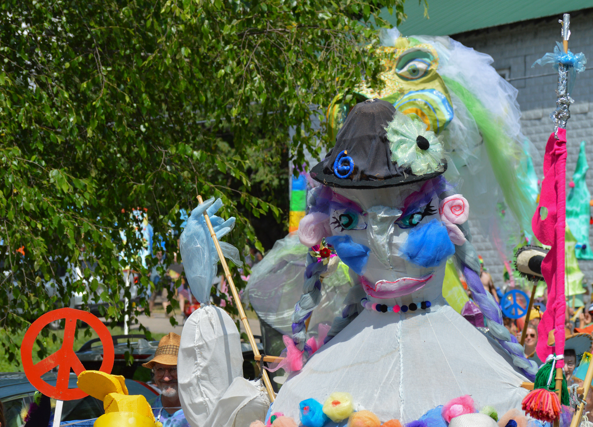 A paper puppet lady