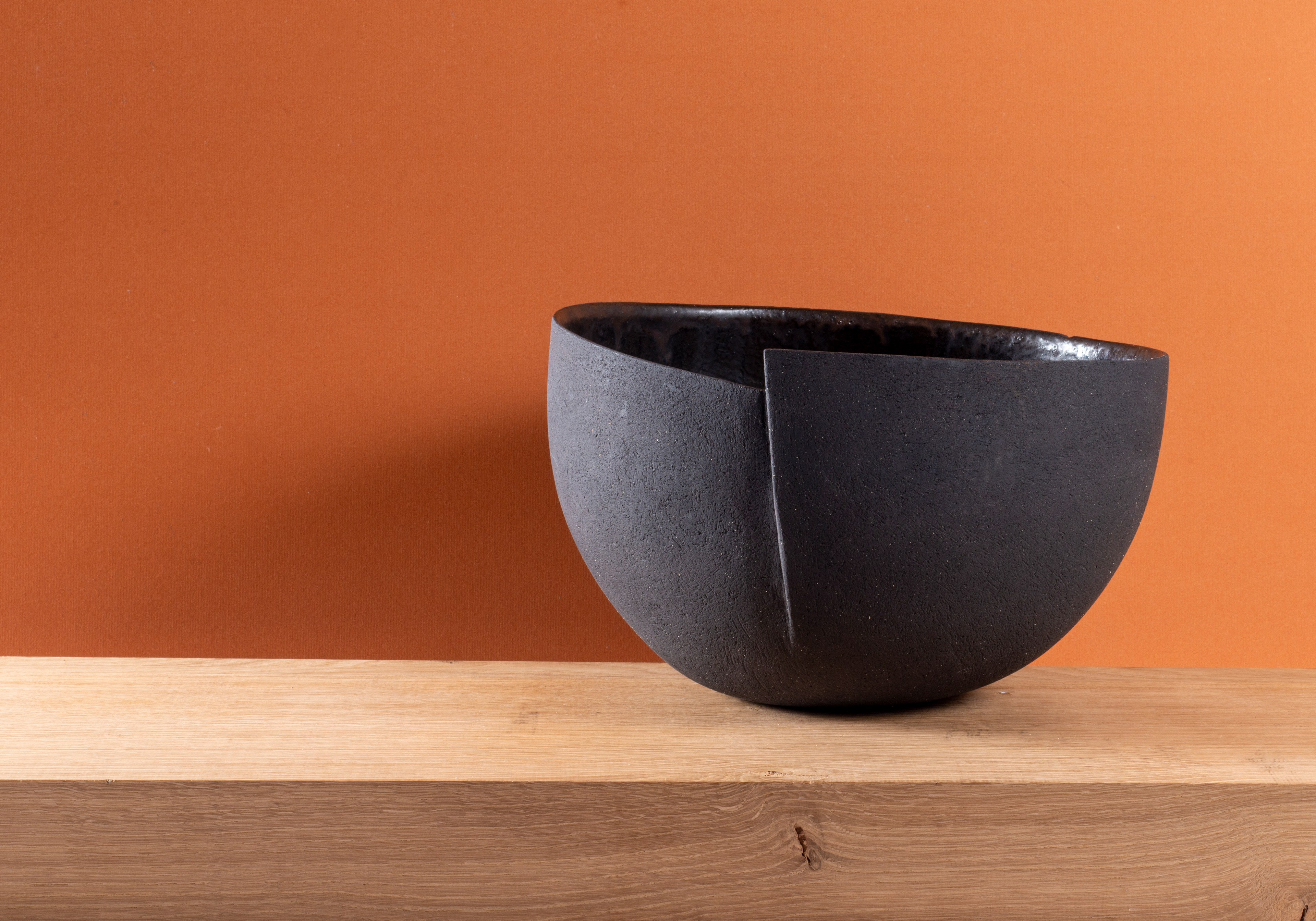 Terre grès noire 25cm. Cuisson HT