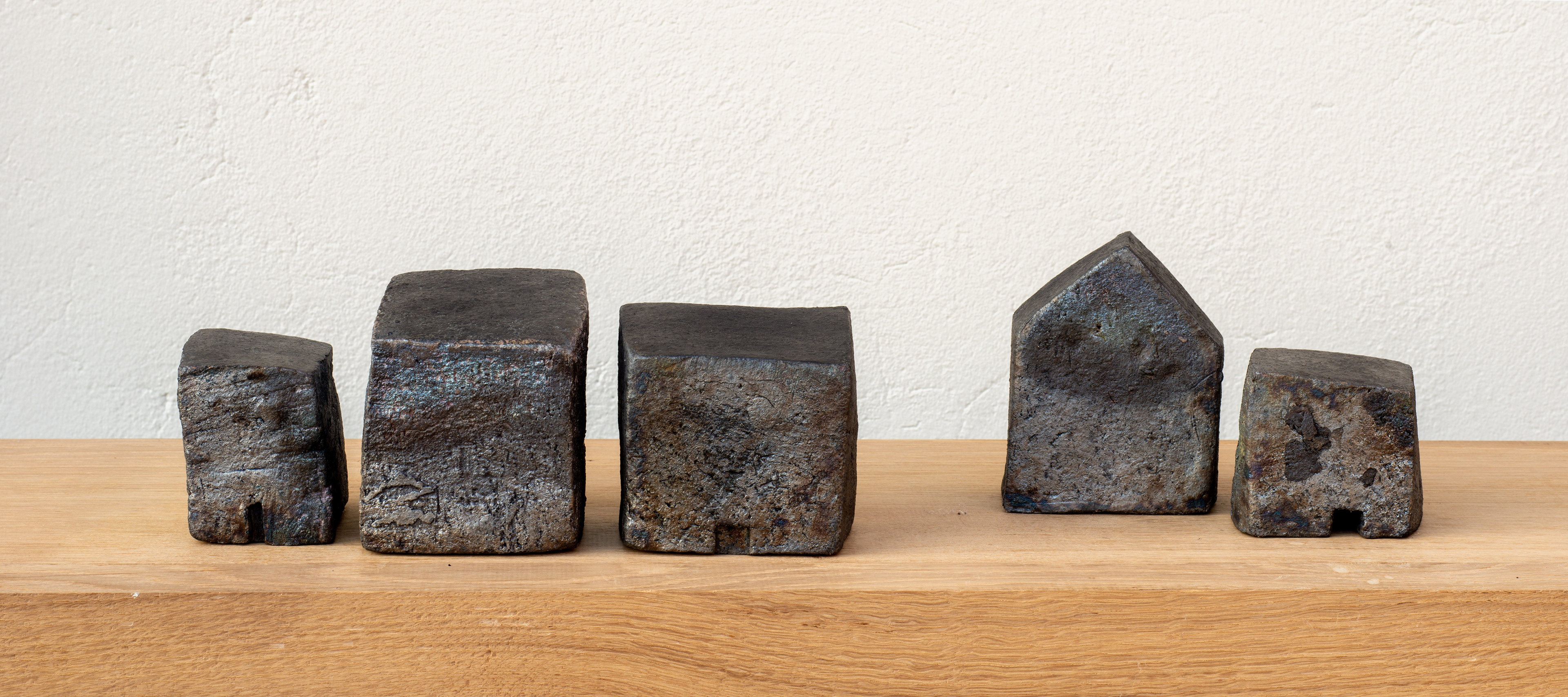 Polygones, terre à grès , h: 7cm à 13cm. Cuisson gaz, réduction en fosse