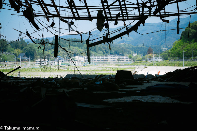 2012/06/02 市民体育館内部から、高田小学校