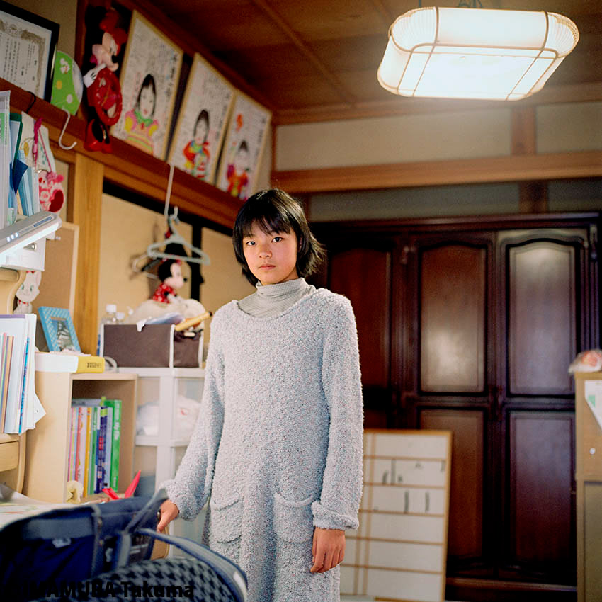 千葉一絵(13) みんなで集まれる場所が外にはない。陸前高田市小友町 2012