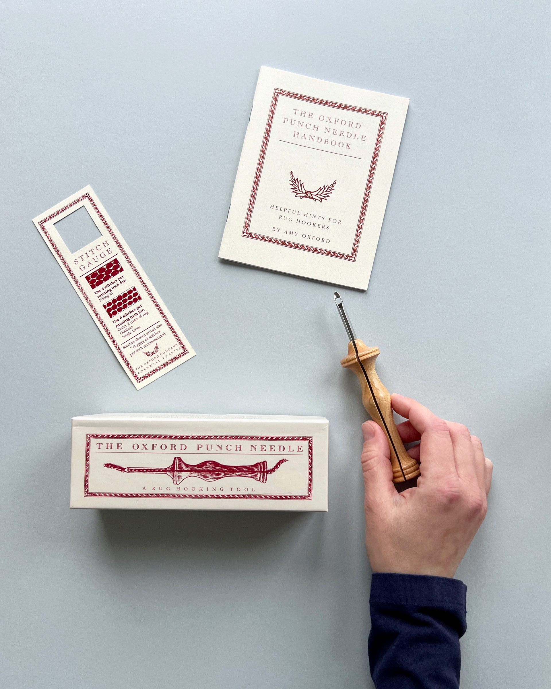 Oxford punch needle set includes: punch needle #10 regular, instruction booklet by Amy Oxford, box for storage and a stitch gauge.