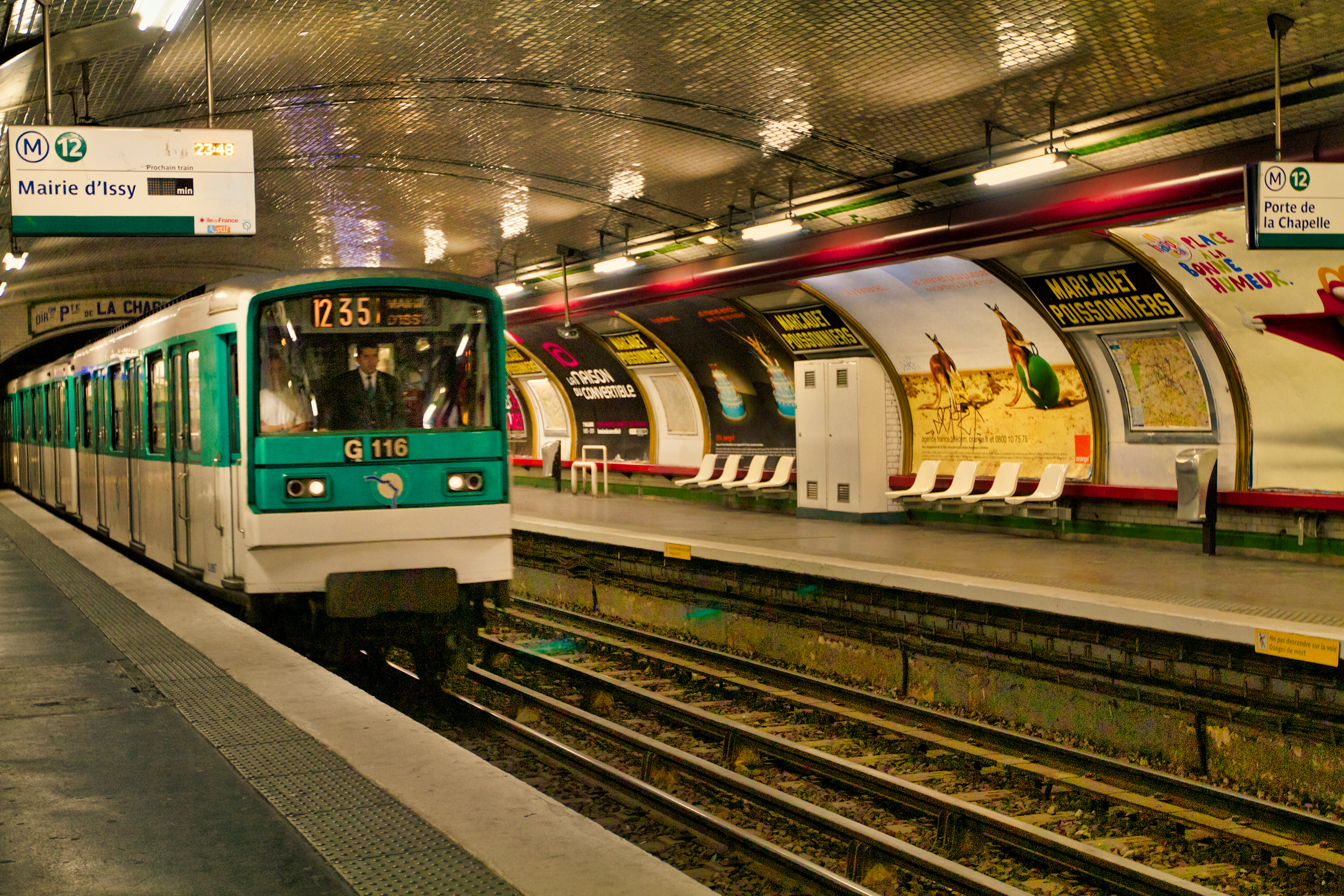 Metro Platform
