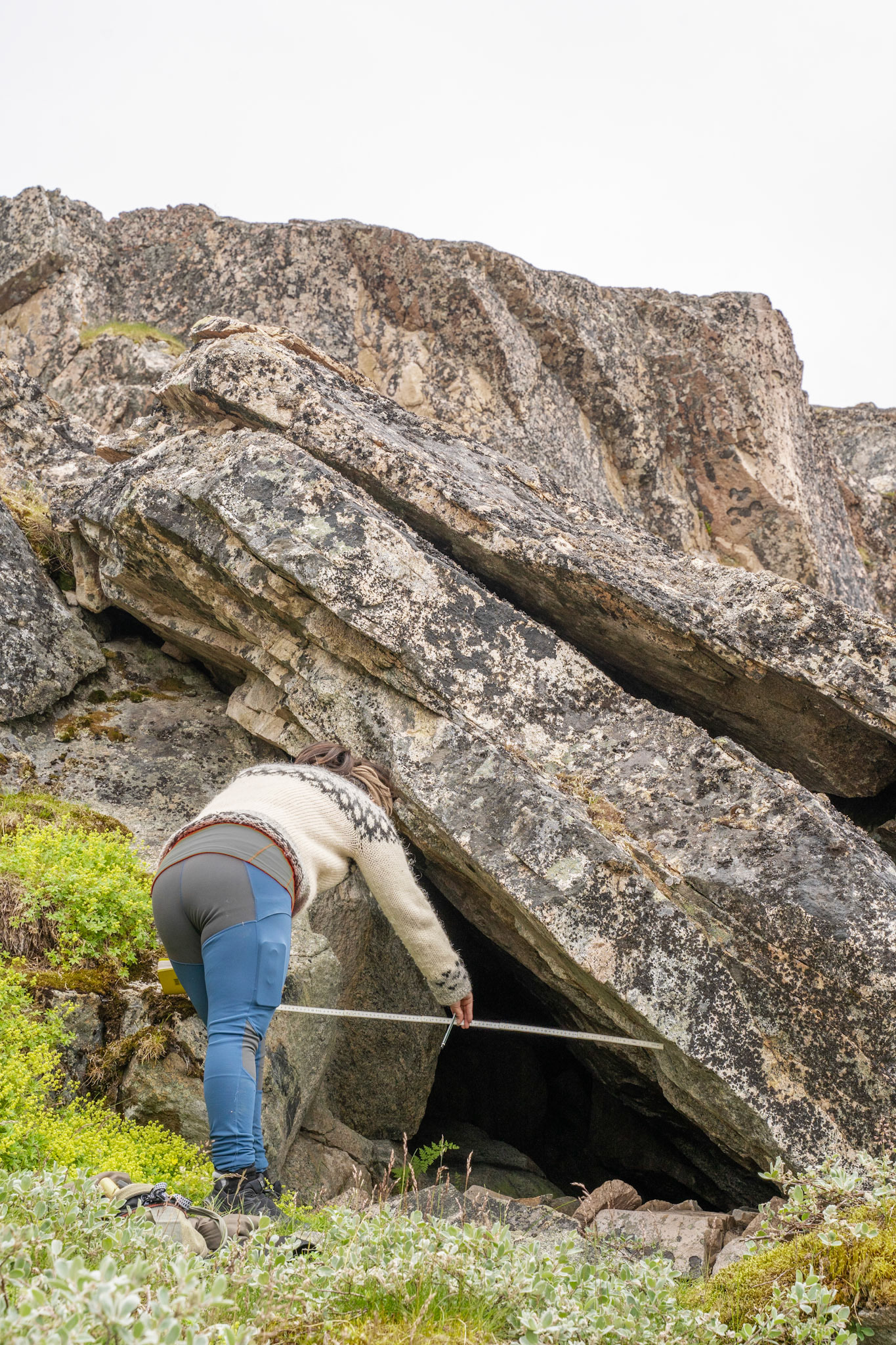 Aka measuring the dimentions of a discovered cache site.