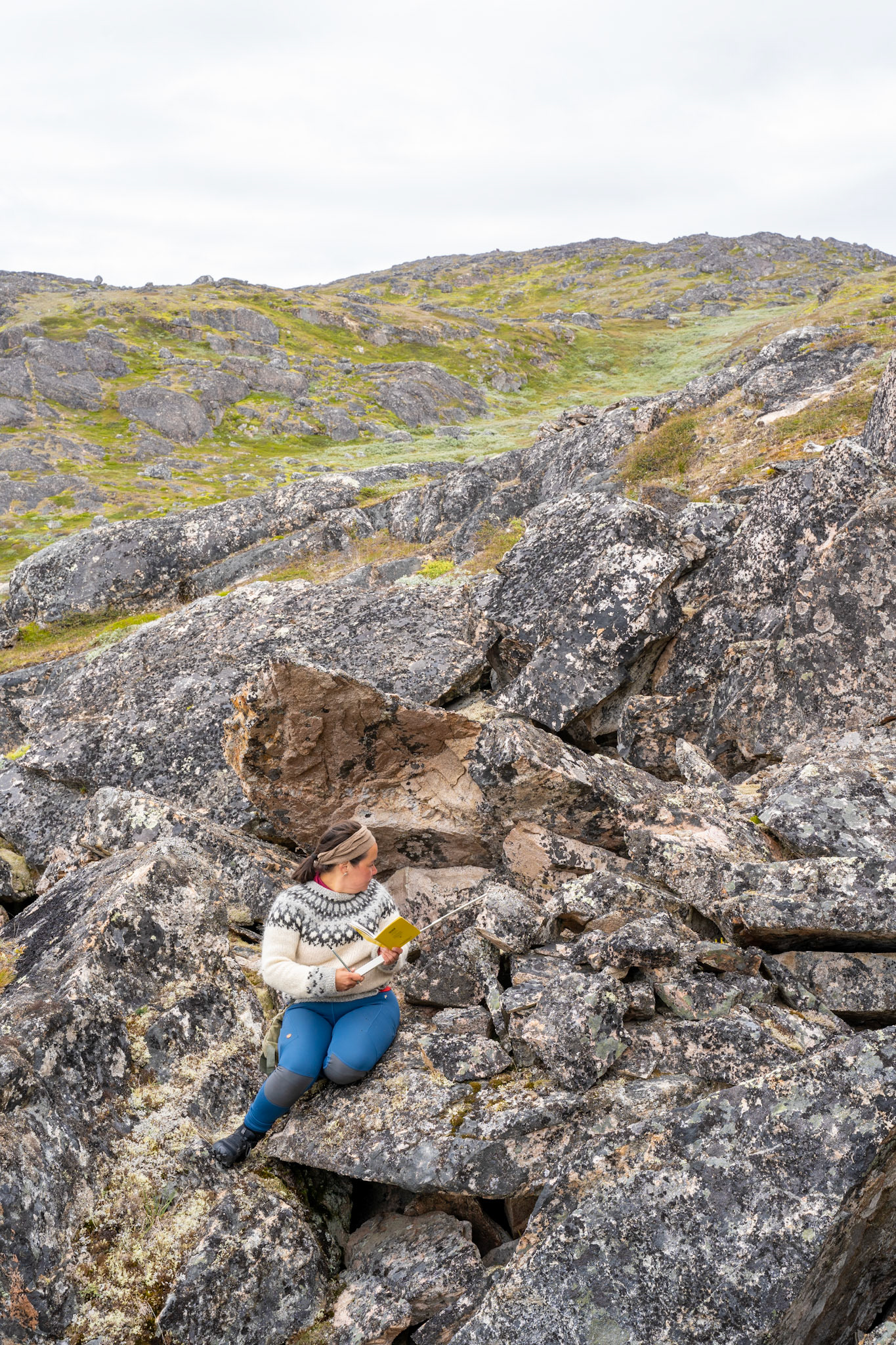 Aka with a fox trap ruin.