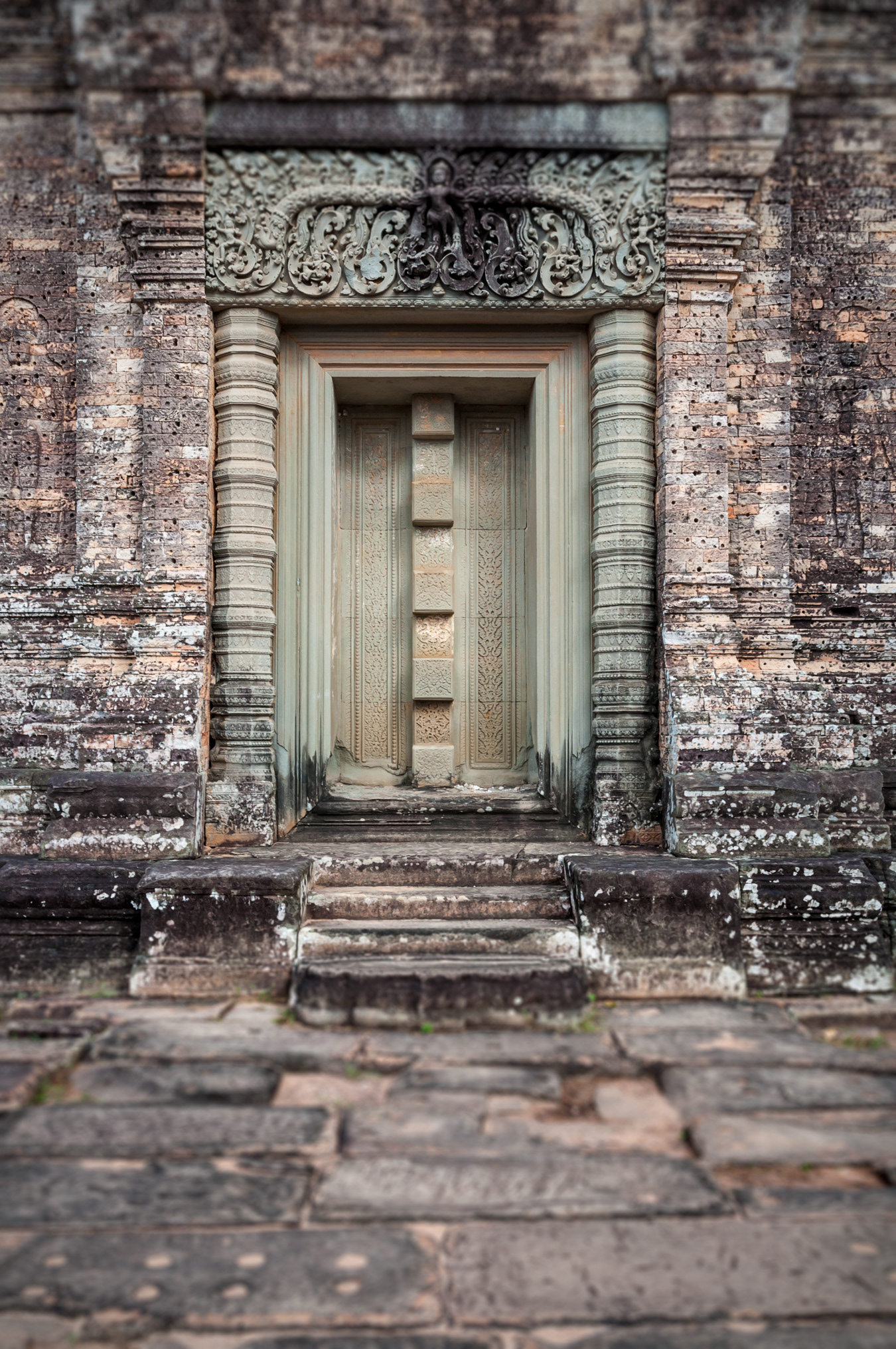 False door, Eastern Mebon