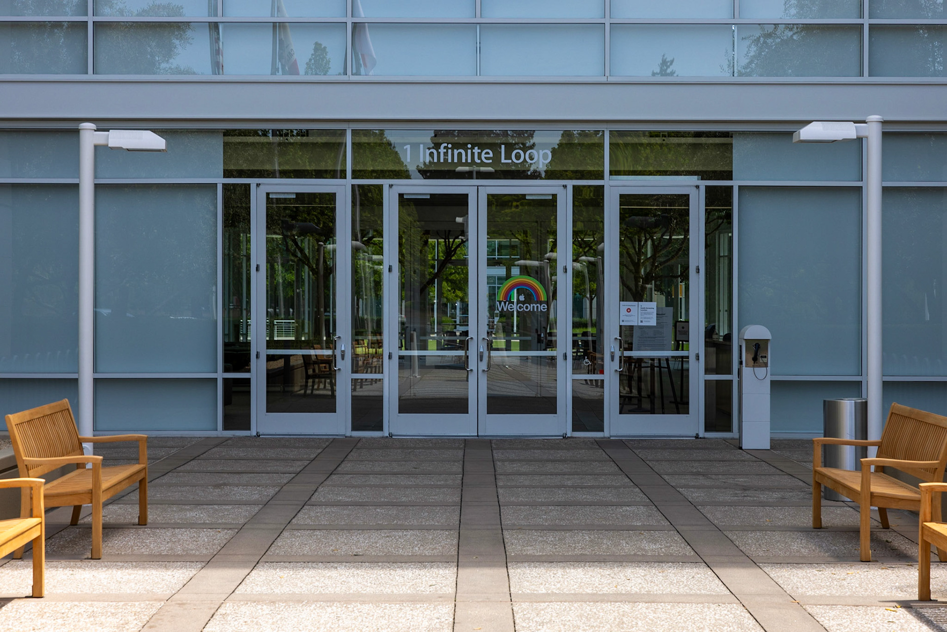 Apple Headquater - 1 Infinite Loop