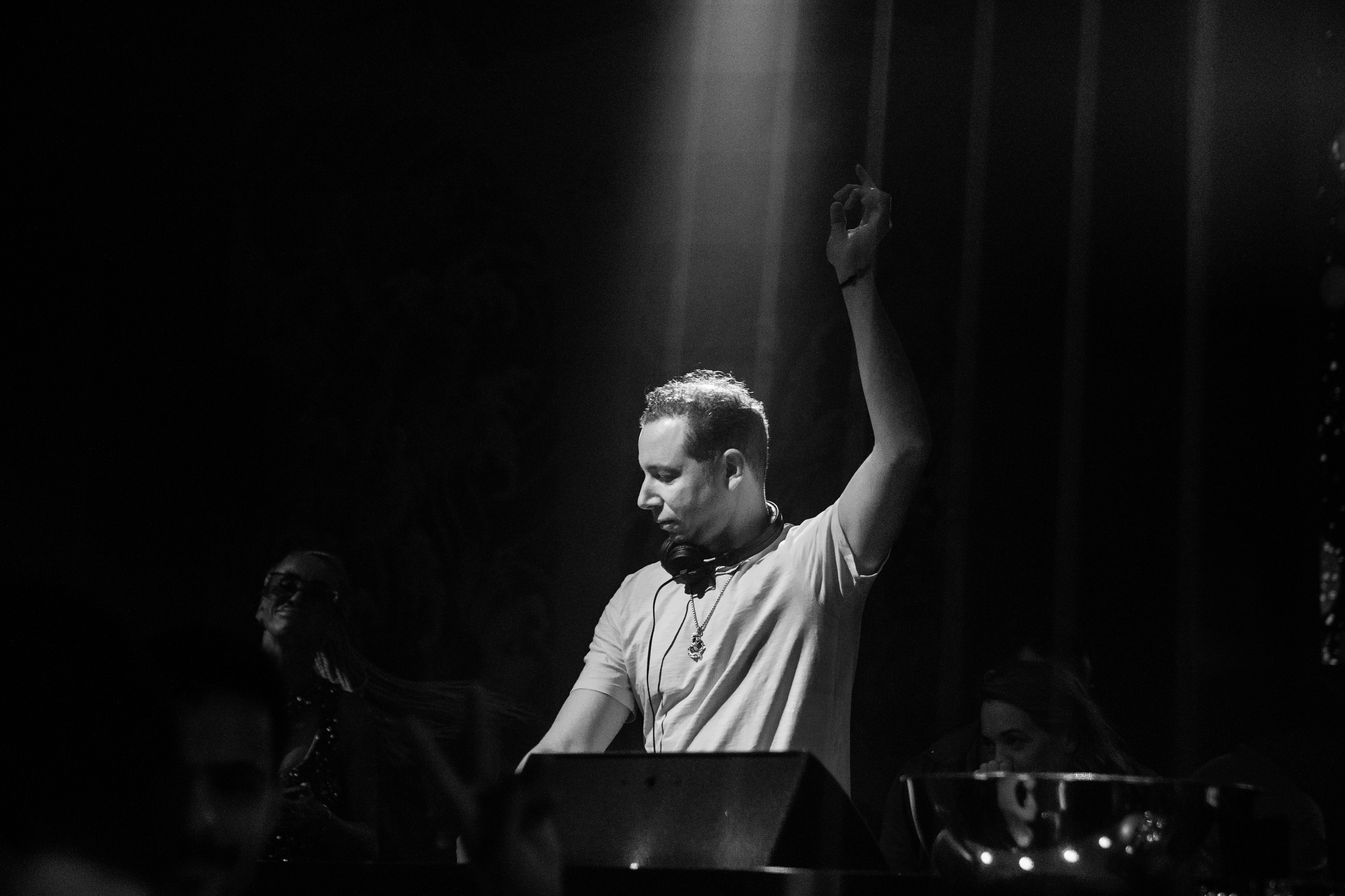 ASHARARA X SECRETROOM