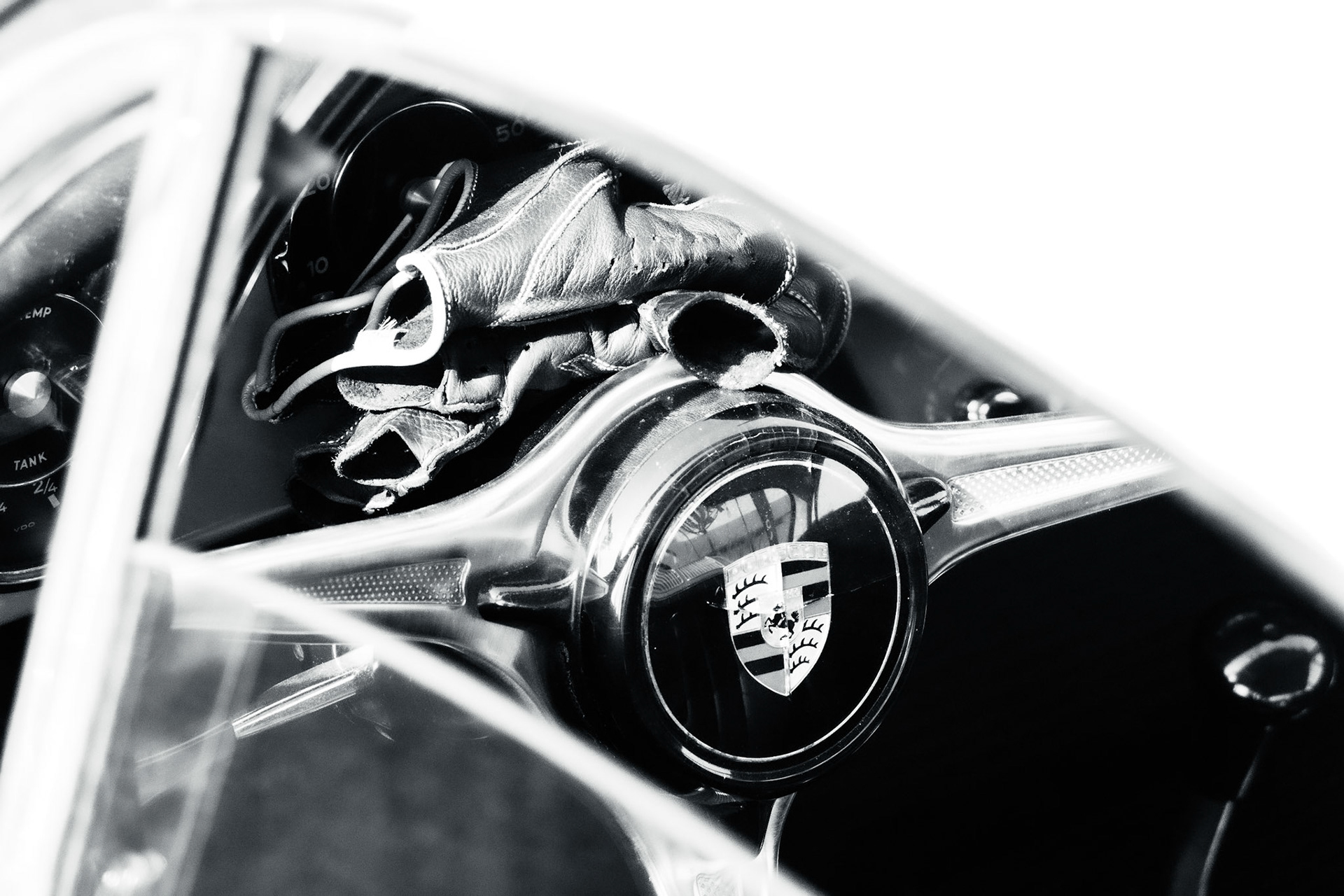 COLLECTING CARS, UAE