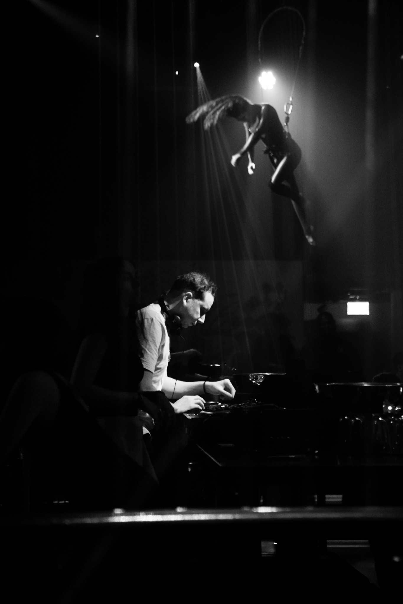 ASHARARA X SECRETROOM