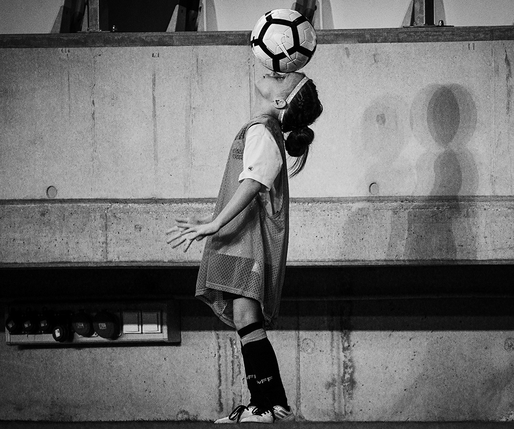 Ball girl ©ZM